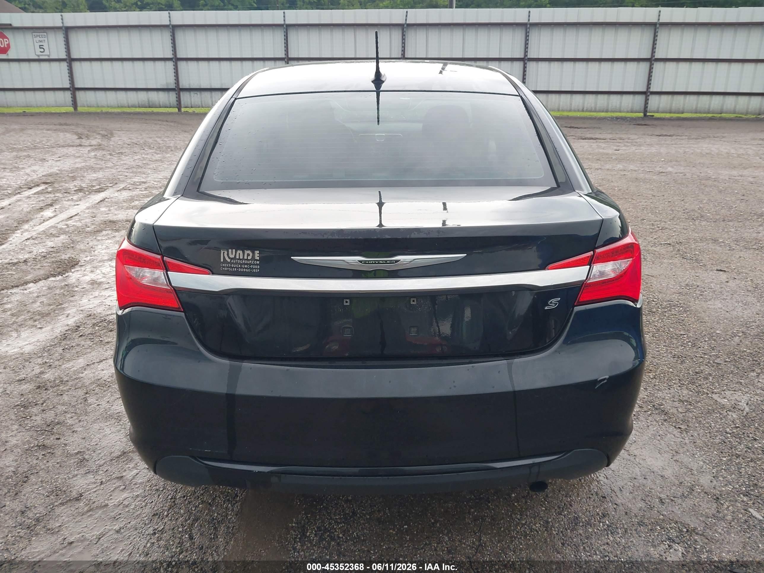 2013 Chrysler 200 Touring Black vin: 1C3CCBBB1DN699702