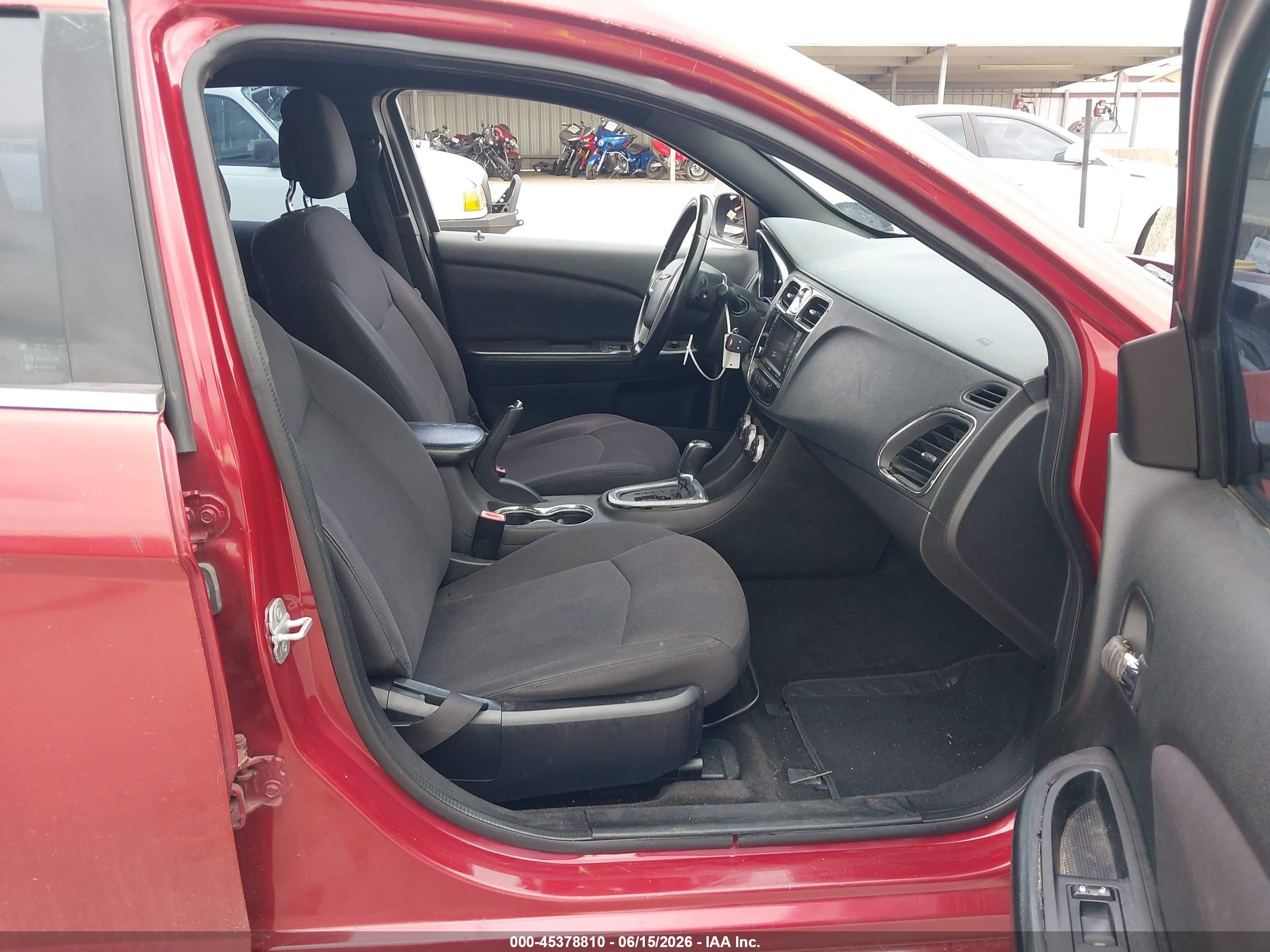 2013 Chrysler 200 Touring Burgundy vin: 1C3CCBBB1DN727353