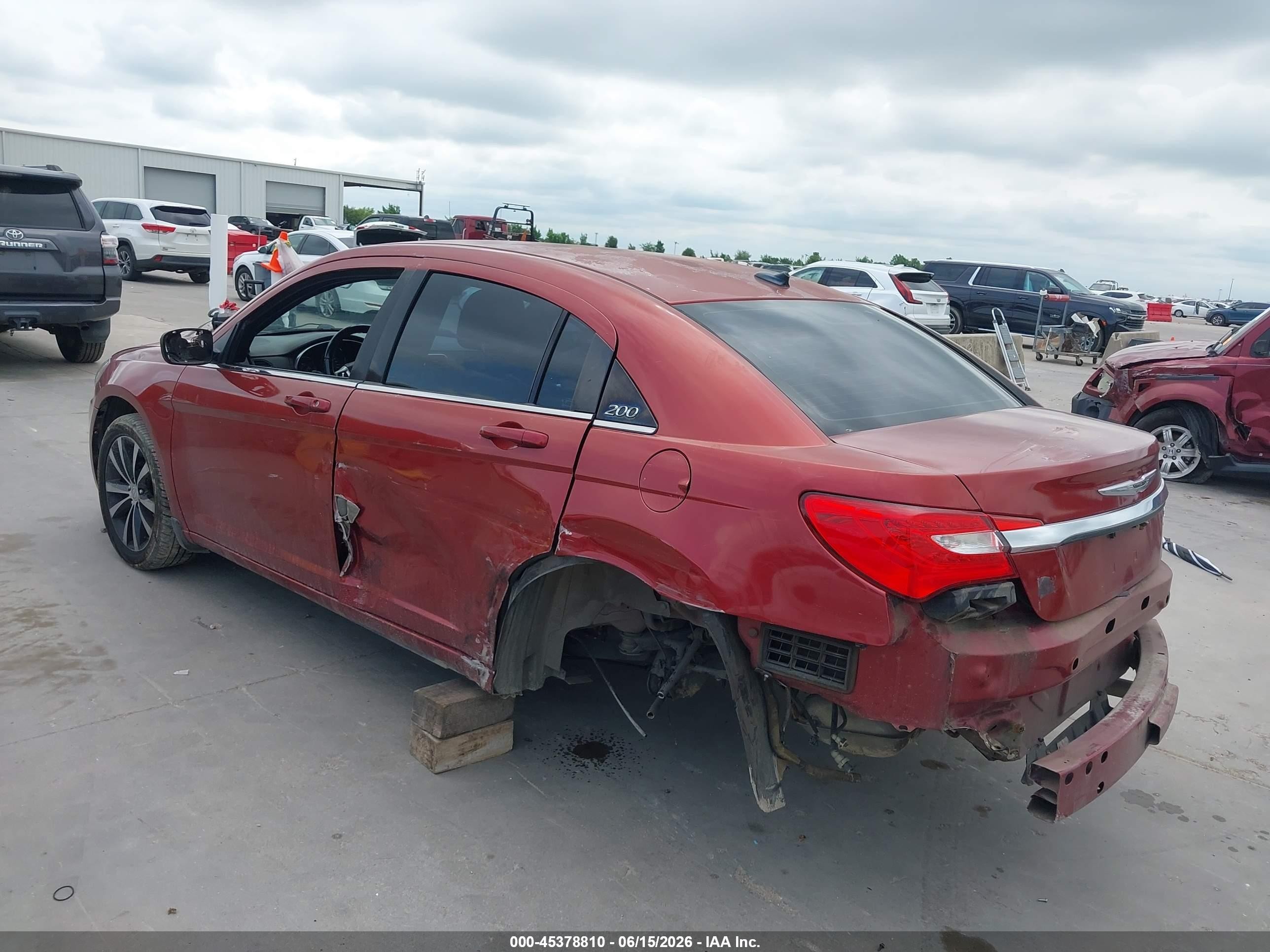 2013 Chrysler 200 Touring Burgundy vin: 1C3CCBBB1DN727353