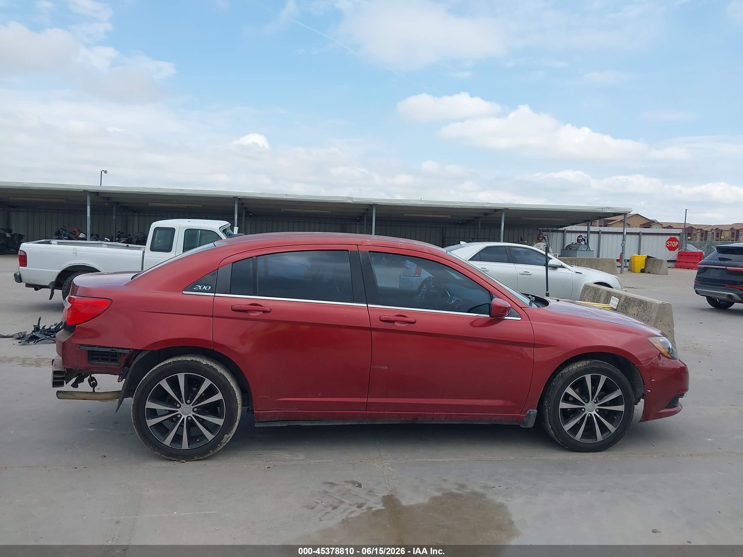 2013 Chrysler 200 Touring Burgundy vin: 1C3CCBBB1DN727353