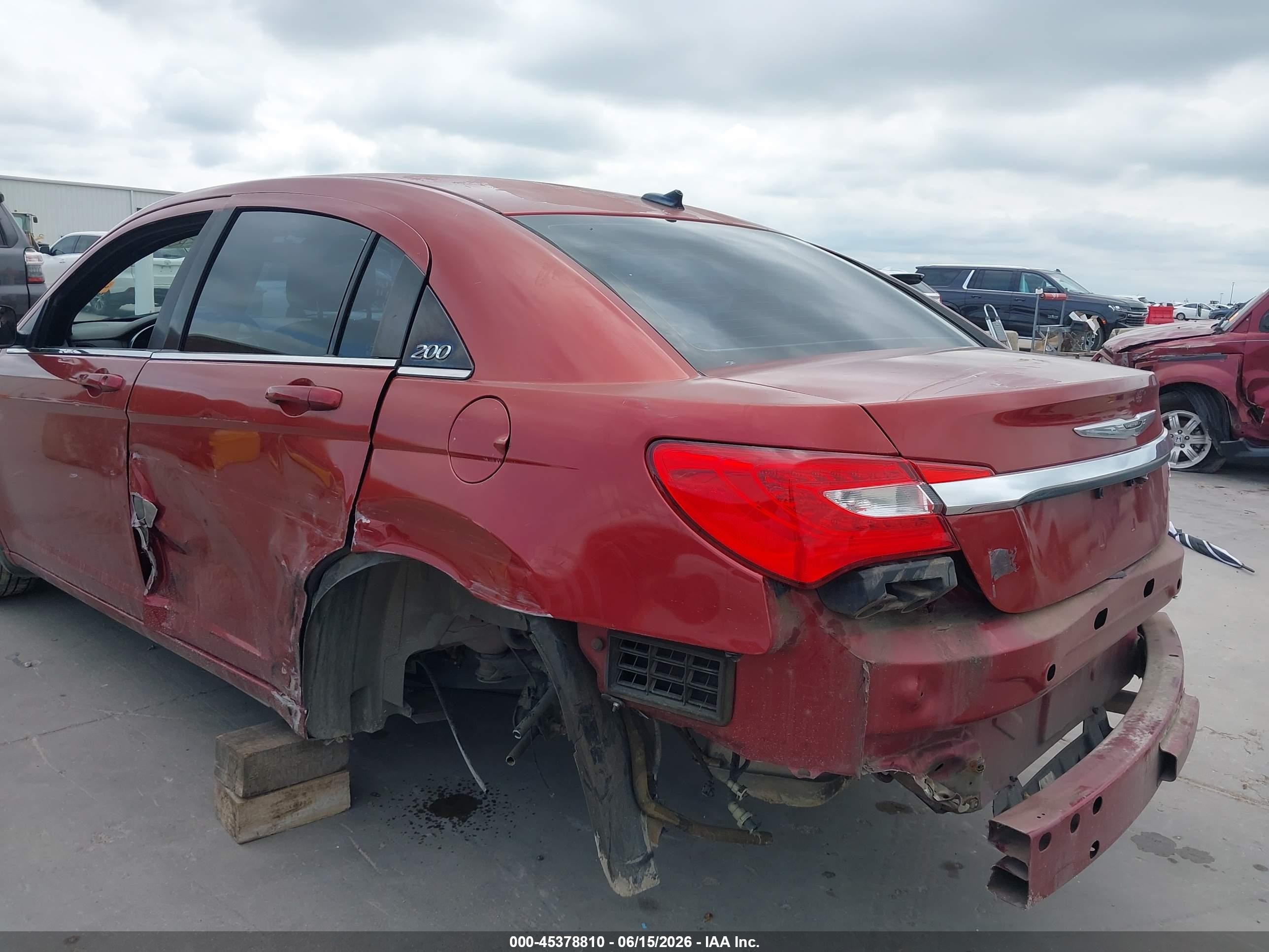 2013 Chrysler 200 Touring Burgundy vin: 1C3CCBBB1DN727353