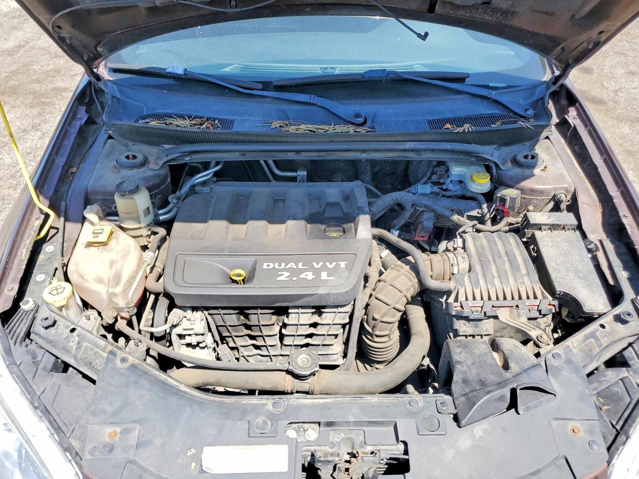 2012 Chrysler 200 Touring Brown vin: 1C3CCBBB2CN169849