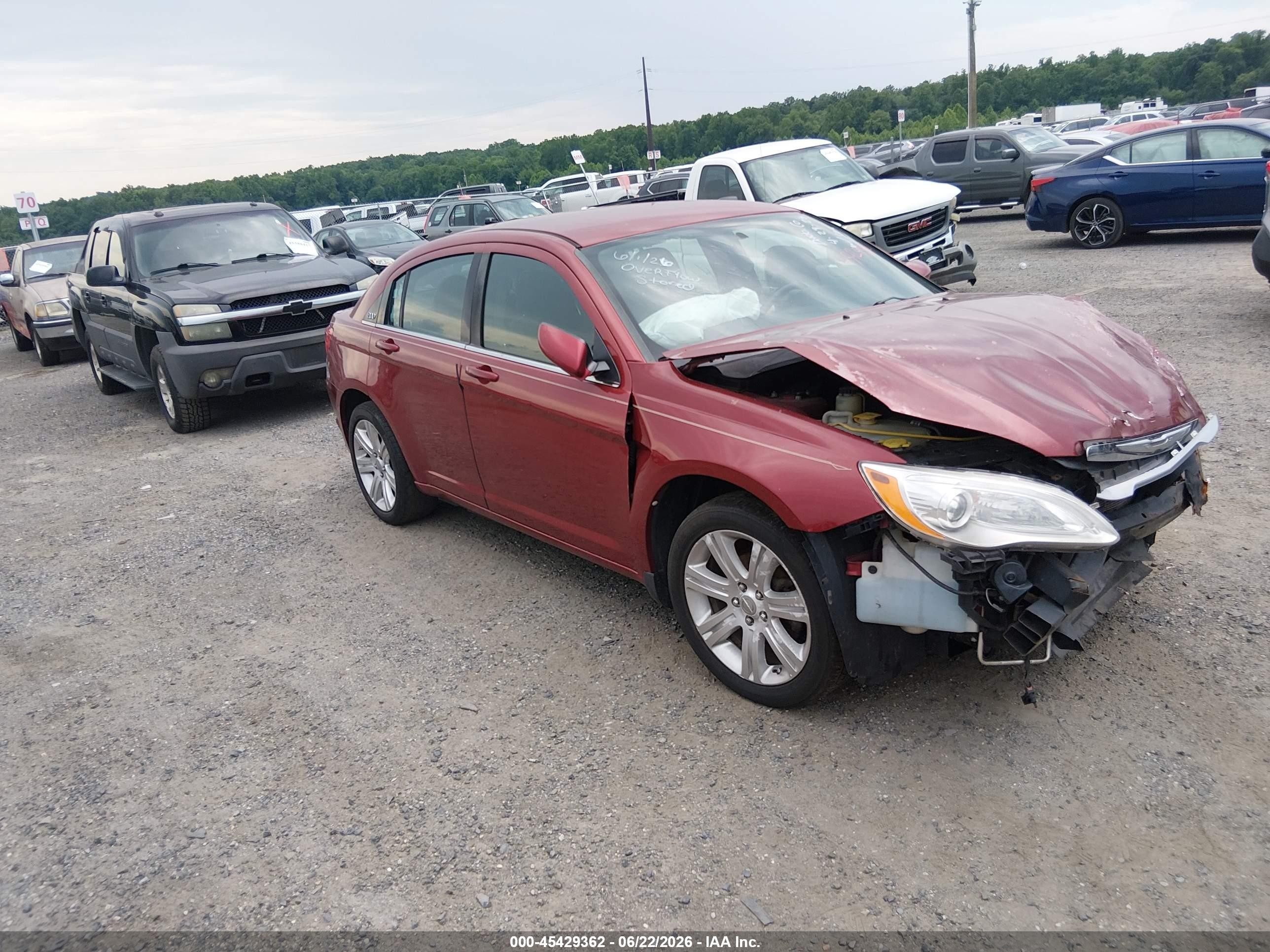 2013 Chrysler 200 Touring Maroon vin: 1C3CCBBB2DN734652
