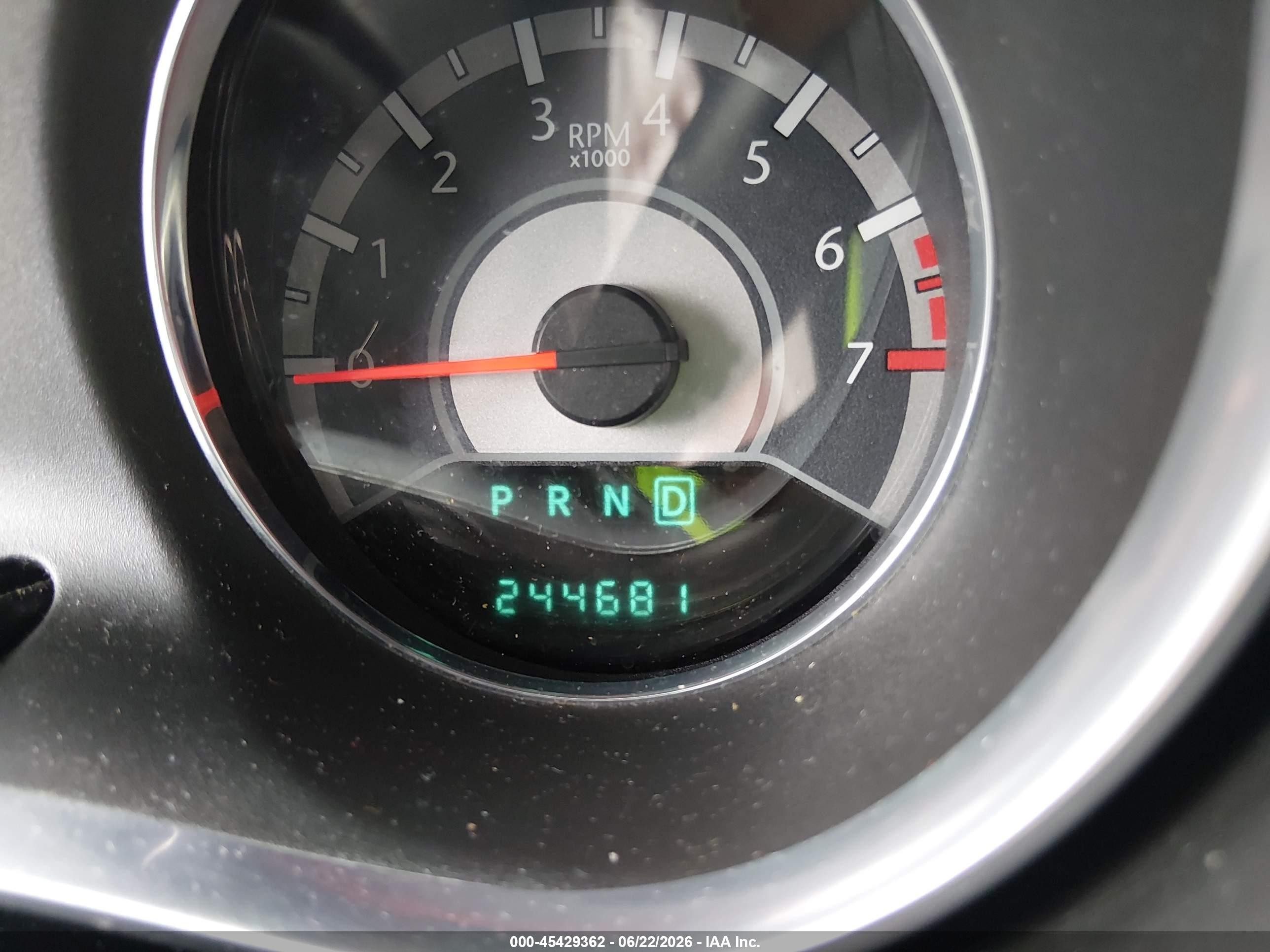2013 Chrysler 200 Touring Maroon vin: 1C3CCBBB2DN734652