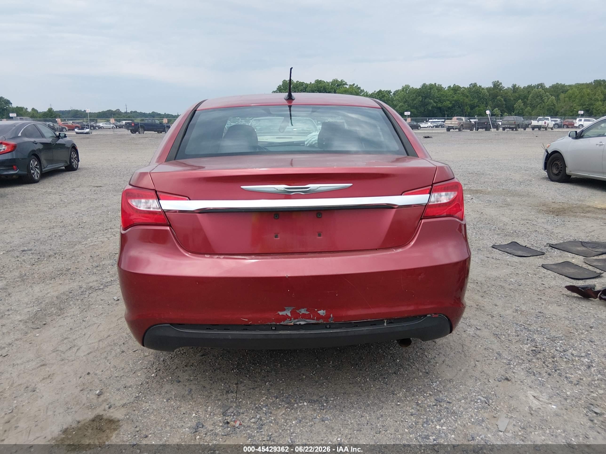 2013 Chrysler 200 Touring Maroon vin: 1C3CCBBB2DN734652
