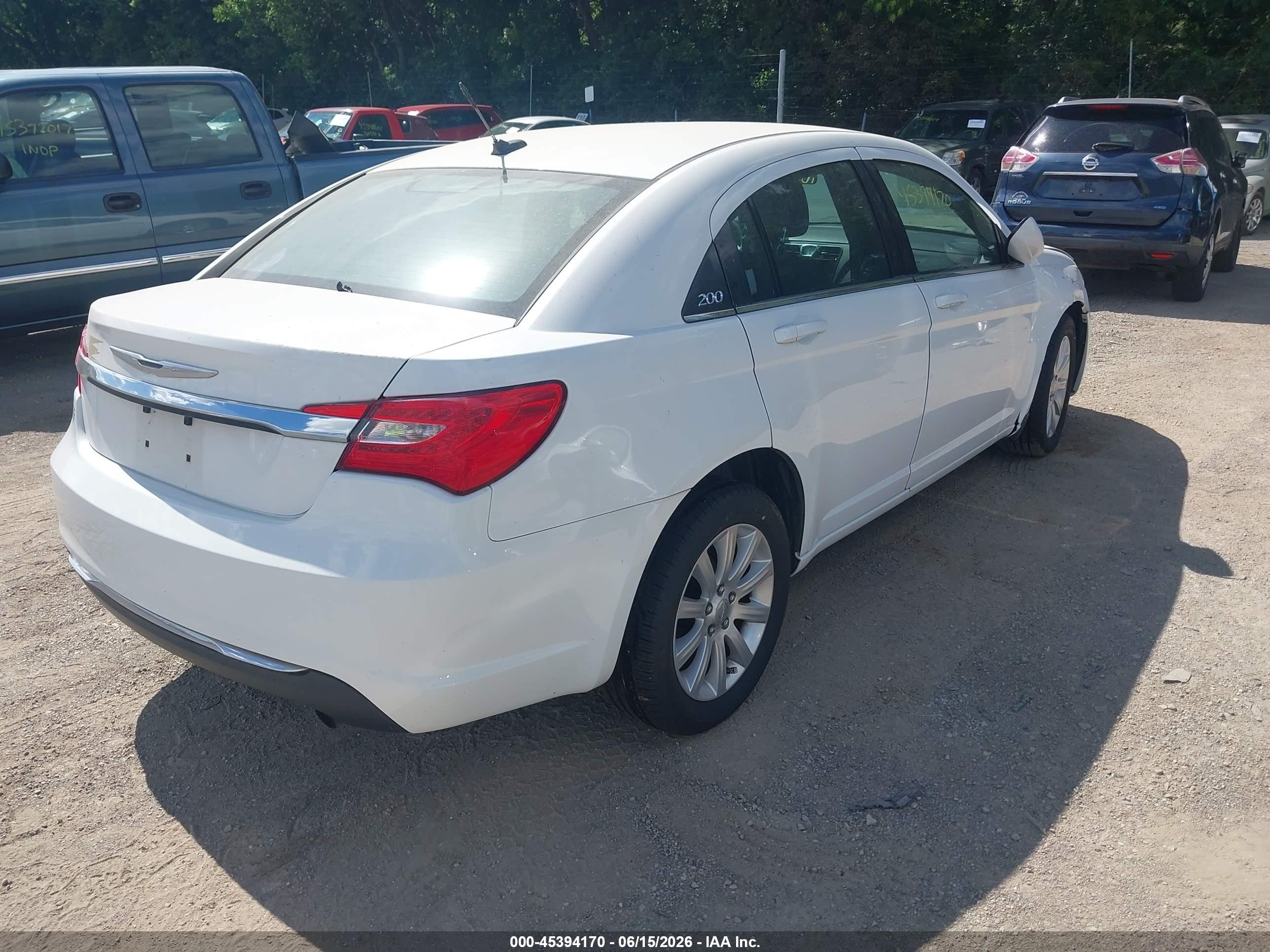 2013 Chrysler 200 Touring White vin: 1C3CCBBB2DN739222