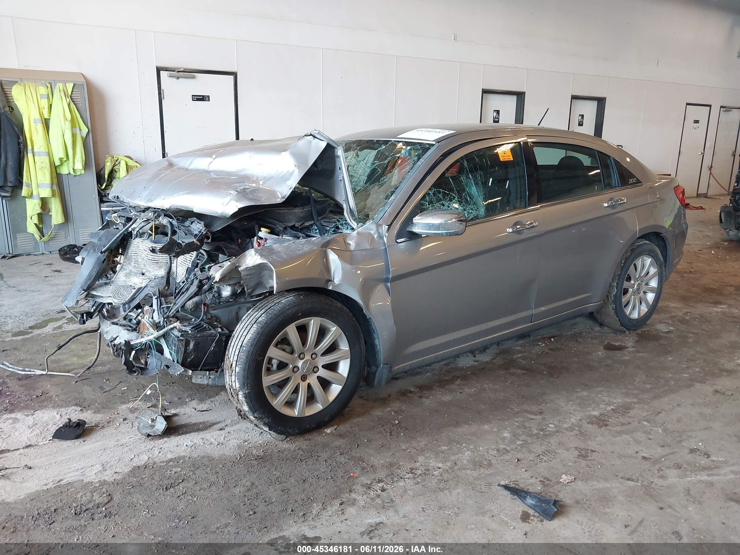 2014 Chrysler 200 Touring Silver vin: 1C3CCBBB2EN150382