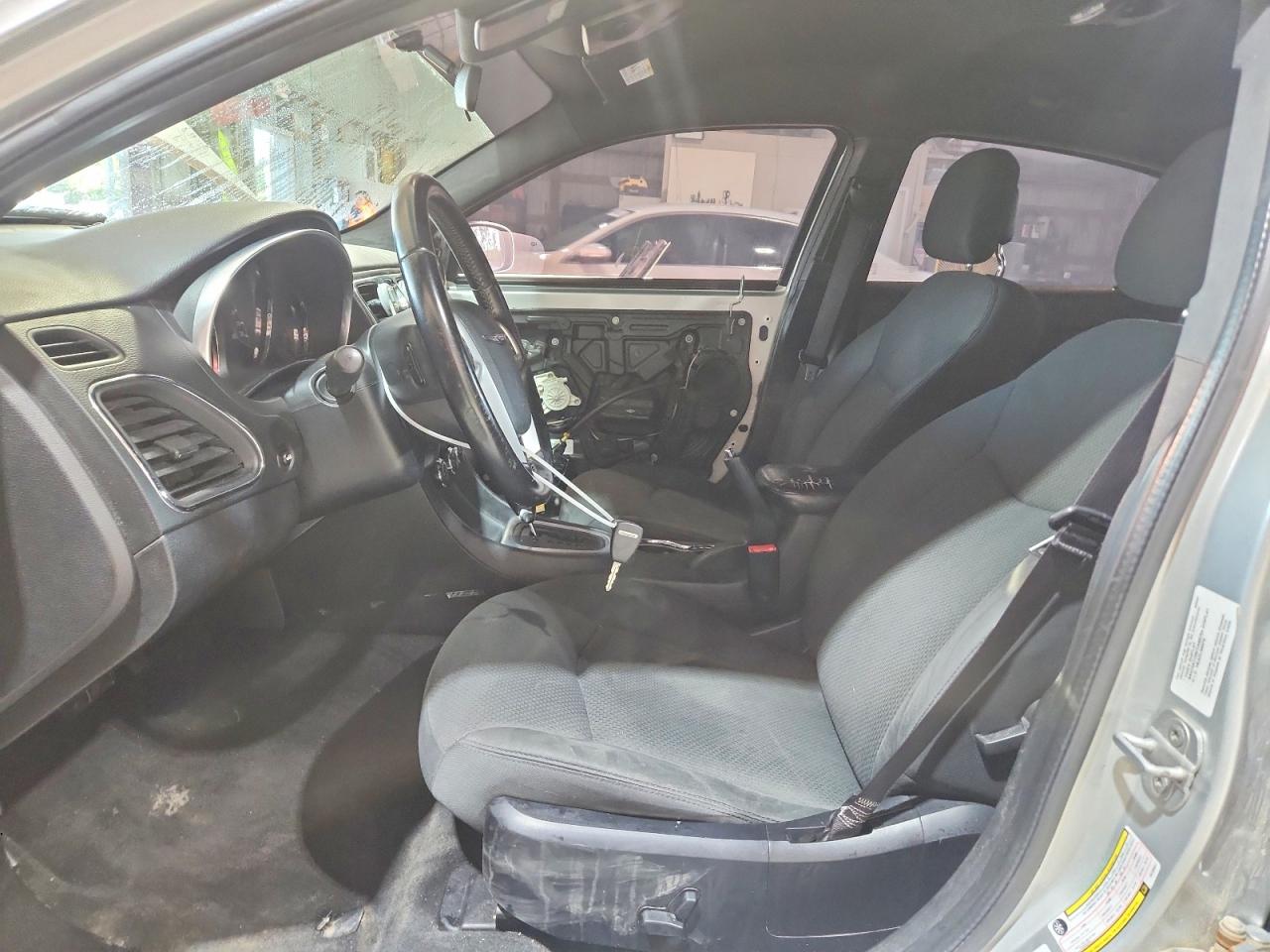 2012 Chrysler 200 Touring Silver vin: 1C3CCBBB3CN125441