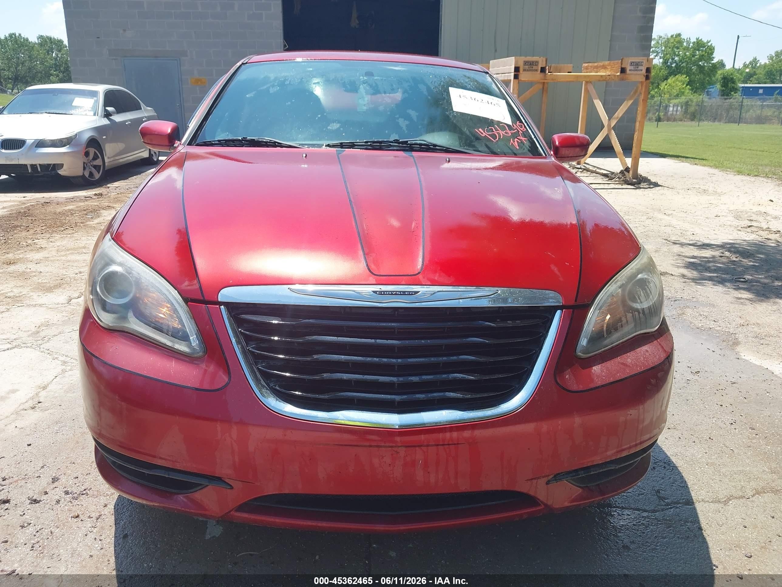 2013 Chrysler 200 Touring Красный vin: 1C3CCBBB3DN584681