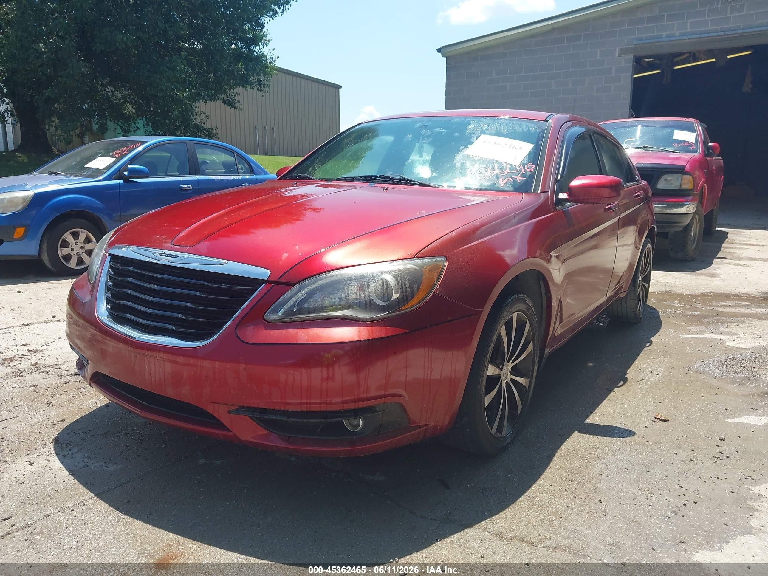 2013 Chrysler 200 Touring Красный vin: 1C3CCBBB3DN584681