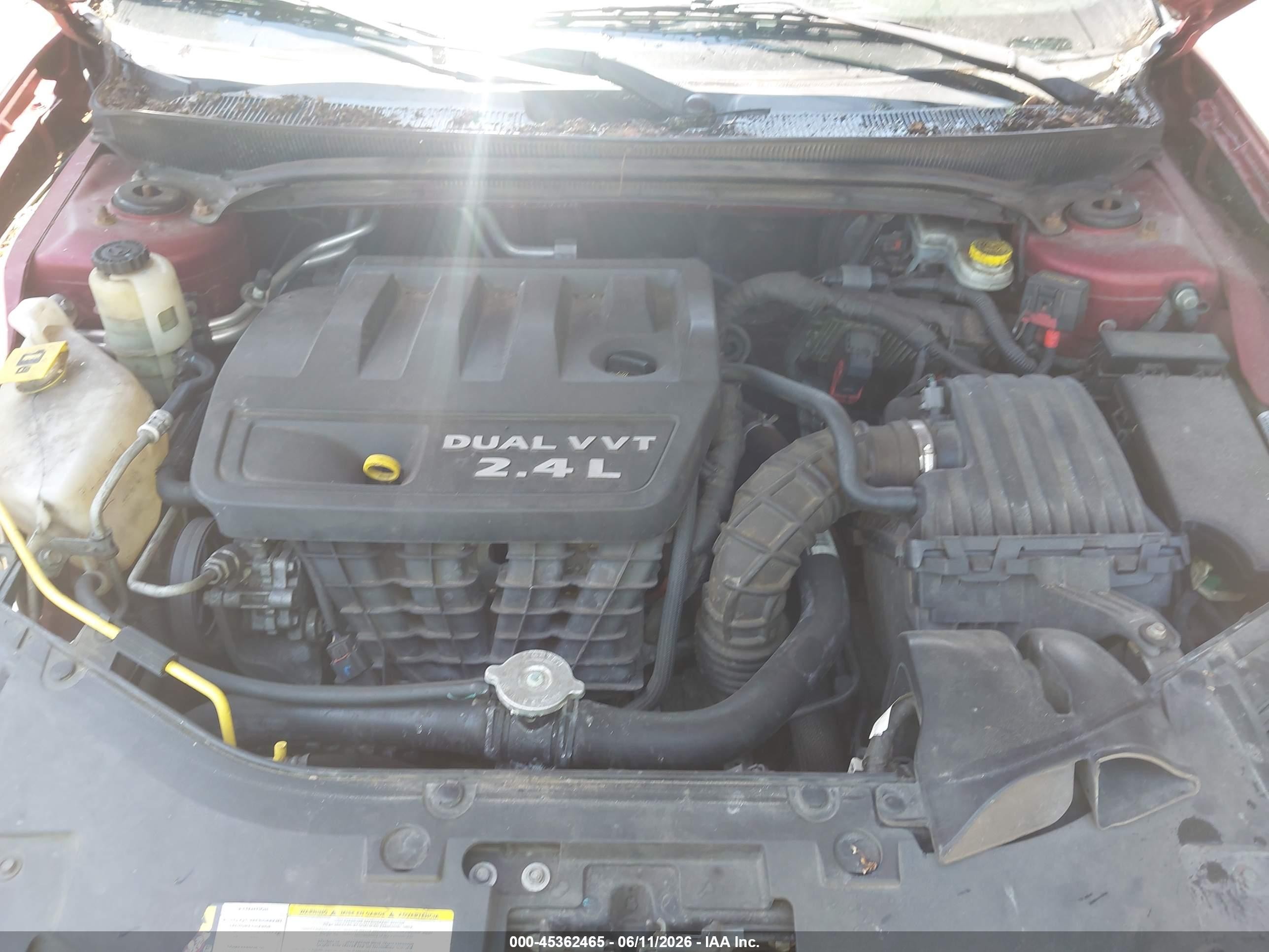 2013 Chrysler 200 Touring Красный vin: 1C3CCBBB3DN584681