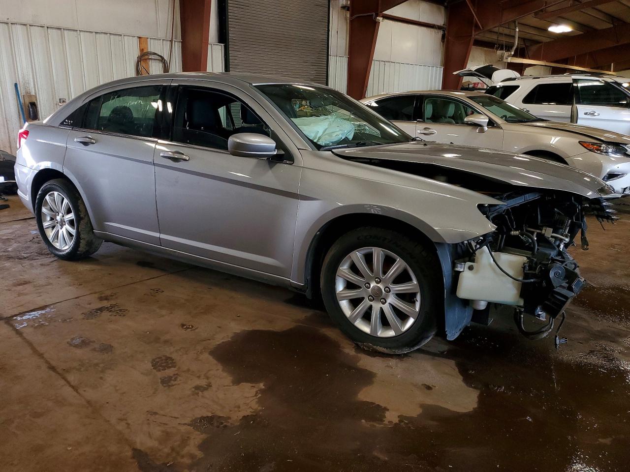 2013 Chrysler 200 Touring Silver vin: 1C3CCBBB3DN601382
