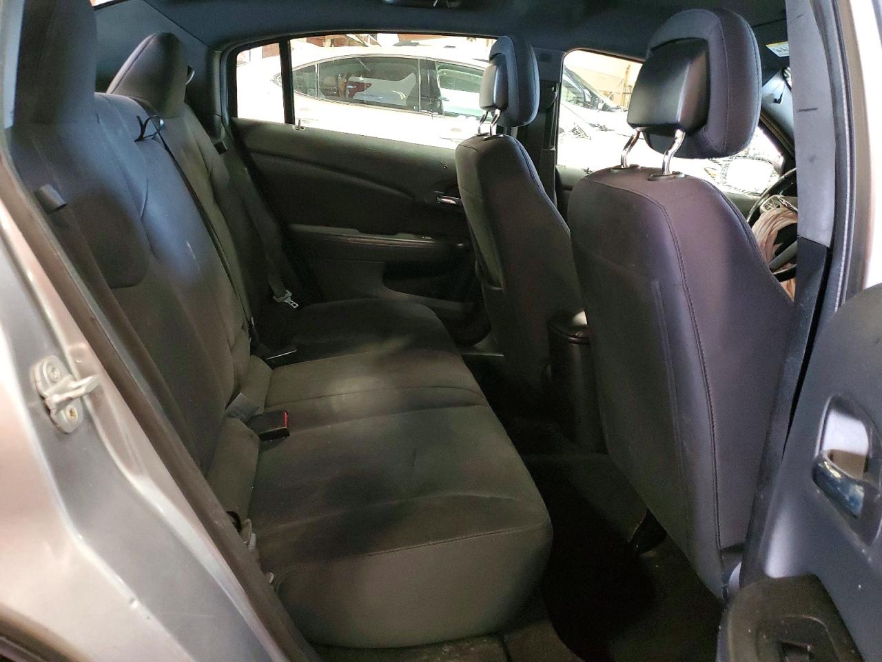 2013 Chrysler 200 Touring Silver vin: 1C3CCBBB3DN601382