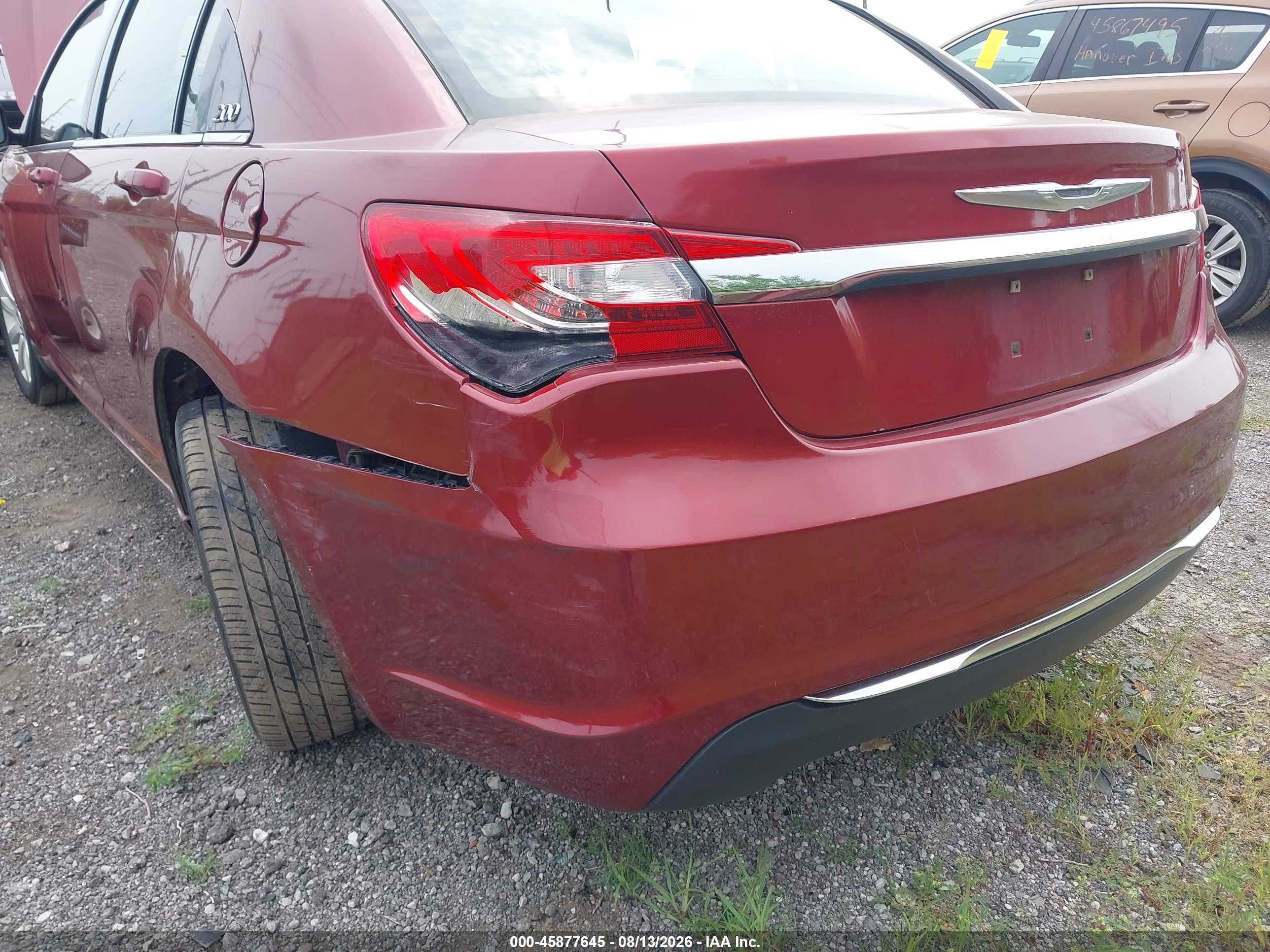 2012 Chrysler 200 Touring Red vin: 1C3CCBBB4CN114612