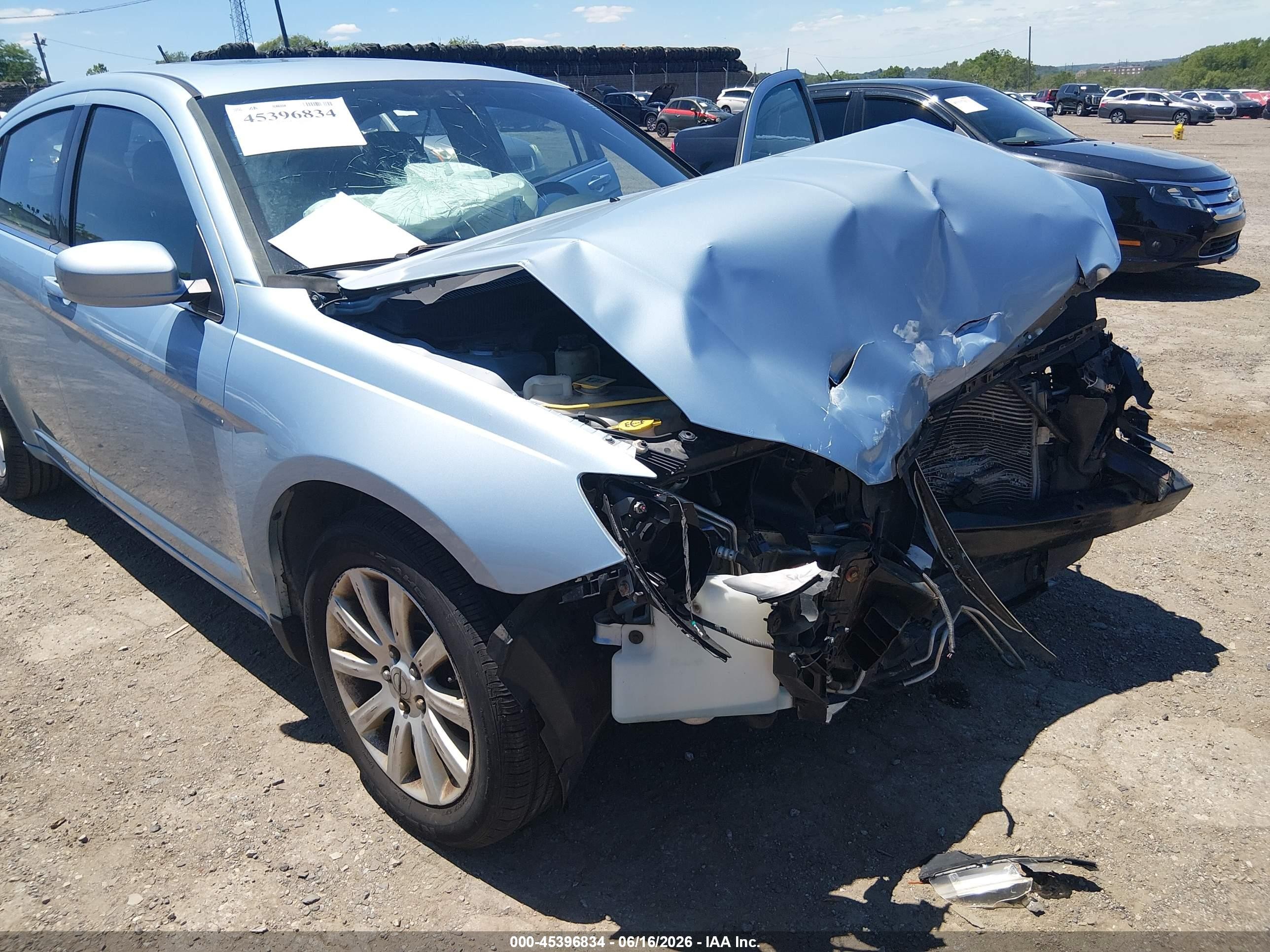 2013 Chrysler 200 Touring Light Blue vin: 1C3CCBBB4DN540205