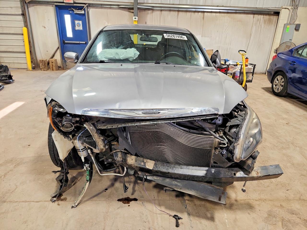 2013 Chrysler 200 Touring Серебряный vin: 1C3CCBBB4DN579778