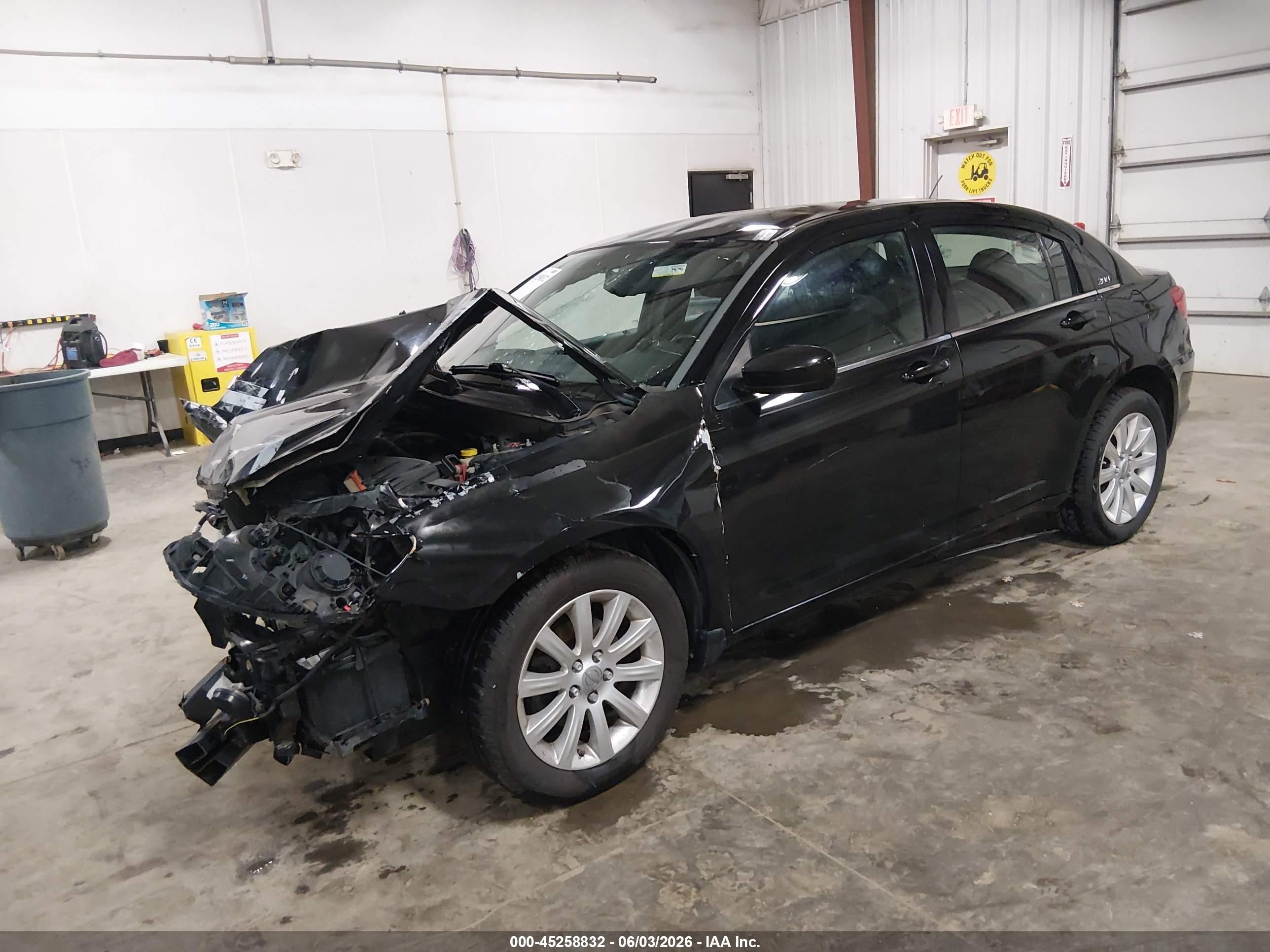 2013 Chrysler 200 Touring Black vin: 1C3CCBBB4DN629546