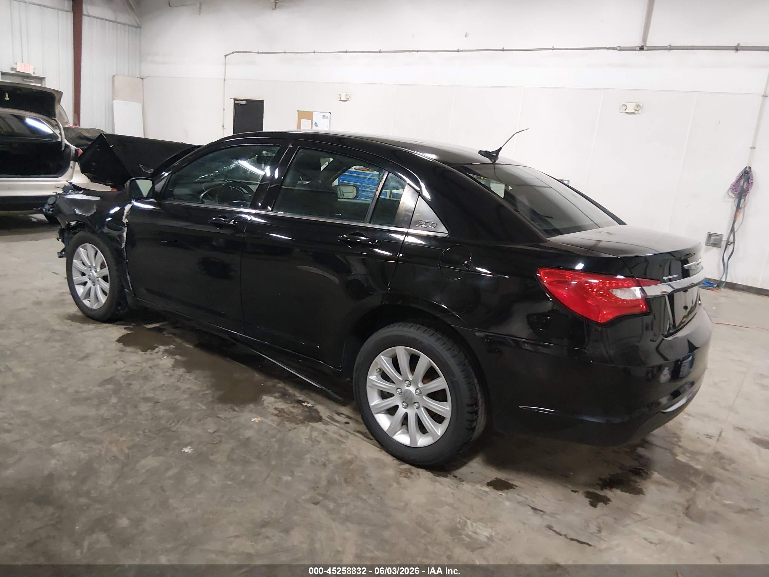2013 Chrysler 200 Touring Black vin: 1C3CCBBB4DN629546
