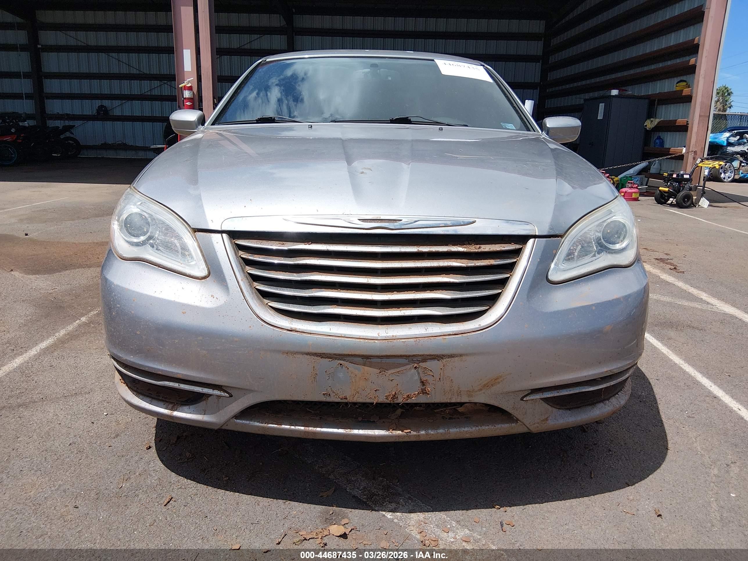 2013 Chrysler 200 Touring Gray vin: 1C3CCBBB4DN632687