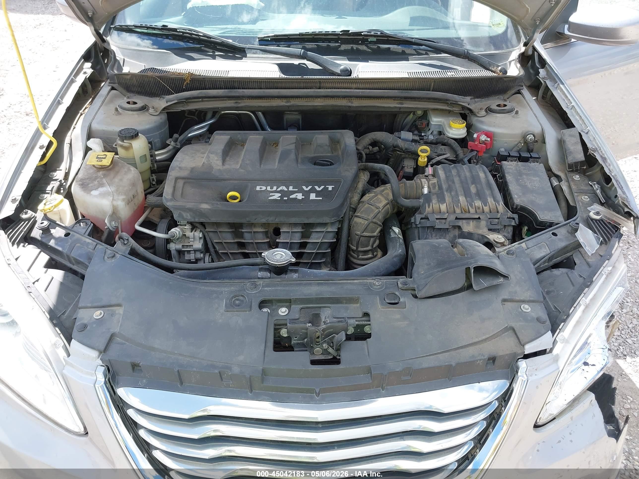 2014 Chrysler 200 Touring Silver vin: 1C3CCBBB4EN171590