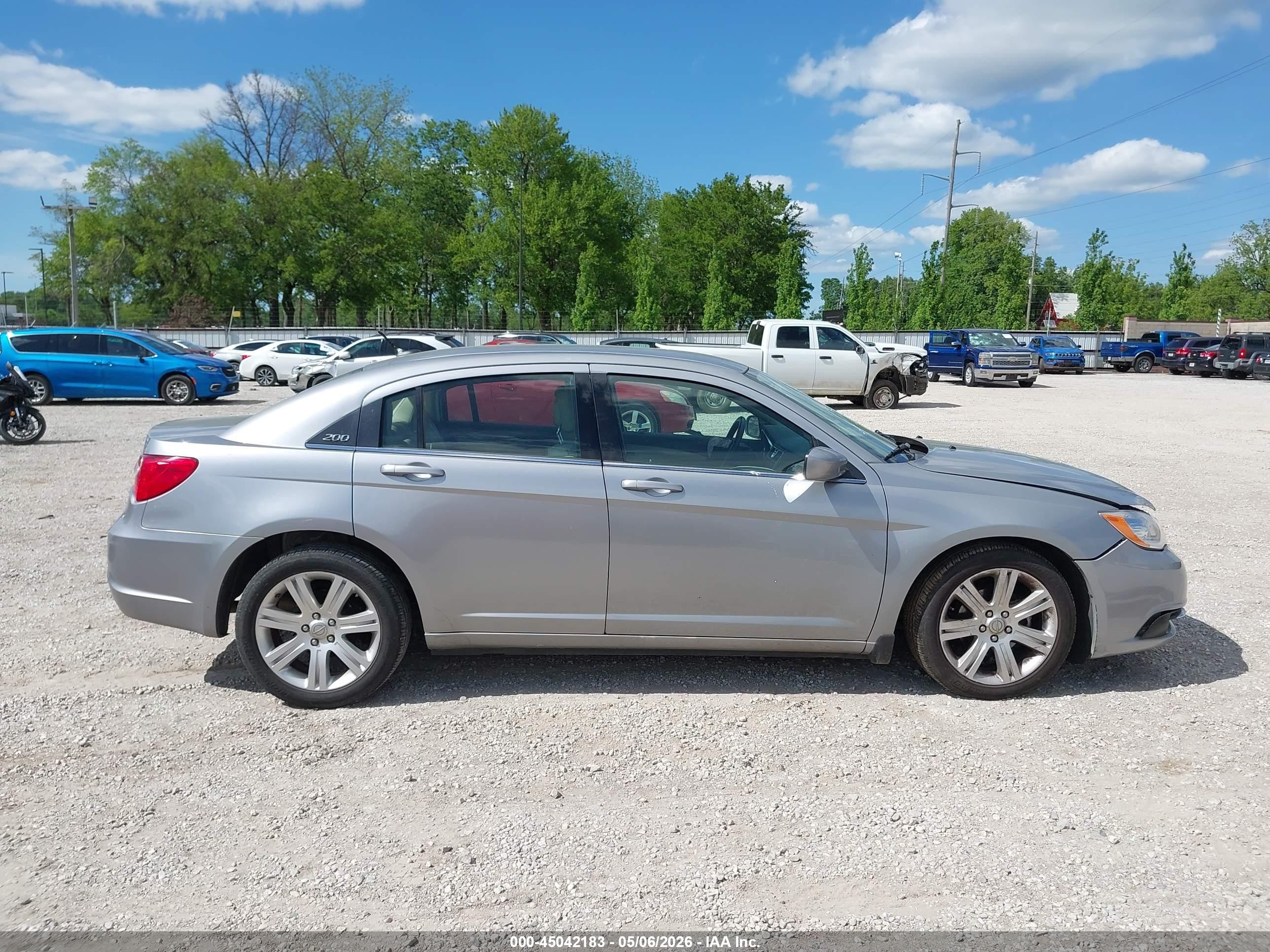 2014 Chrysler 200 Touring Silver vin: 1C3CCBBB4EN171590