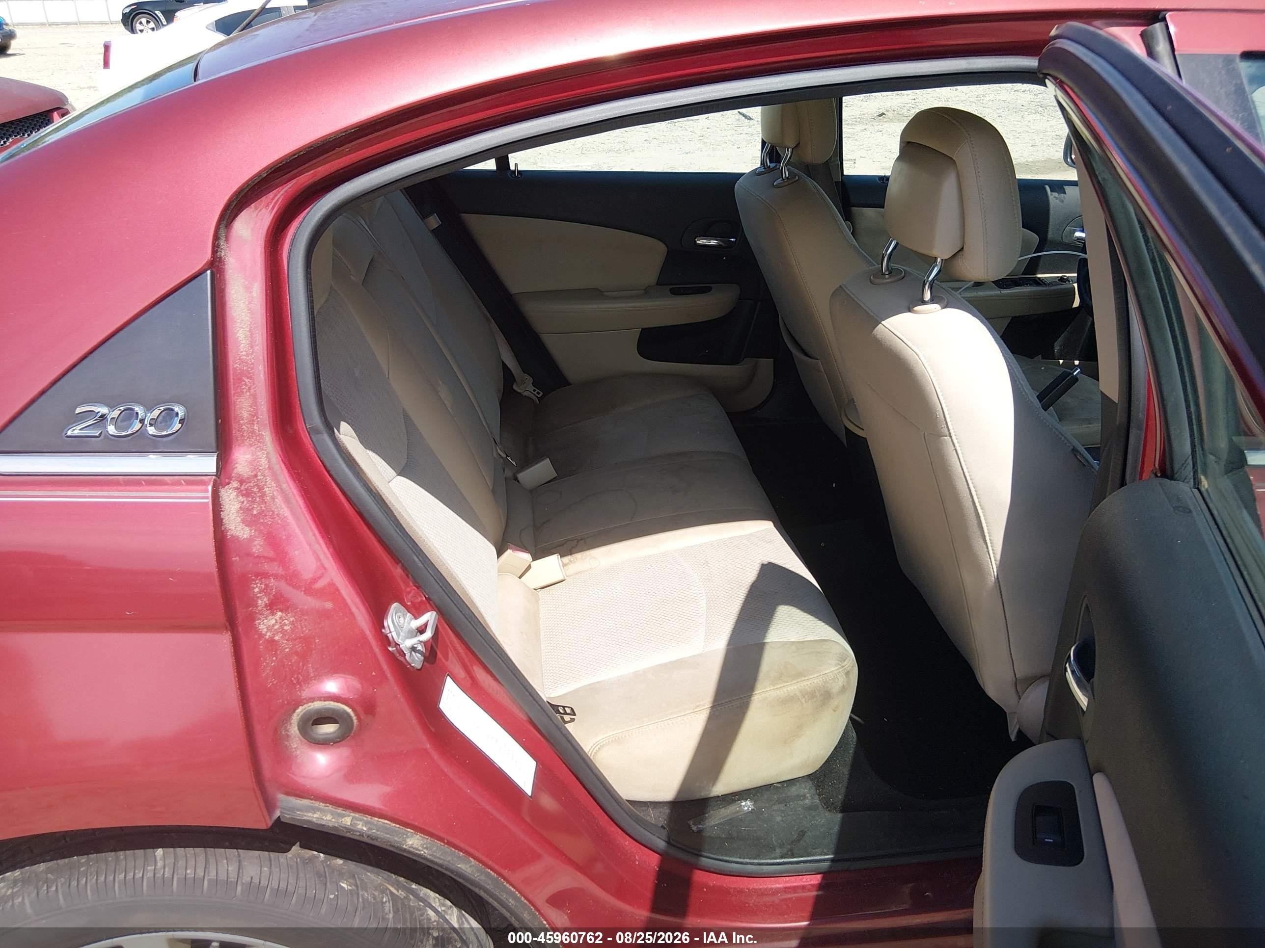 2012 Chrysler 200 Touring Red vin: 1C3CCBBB5CN154827