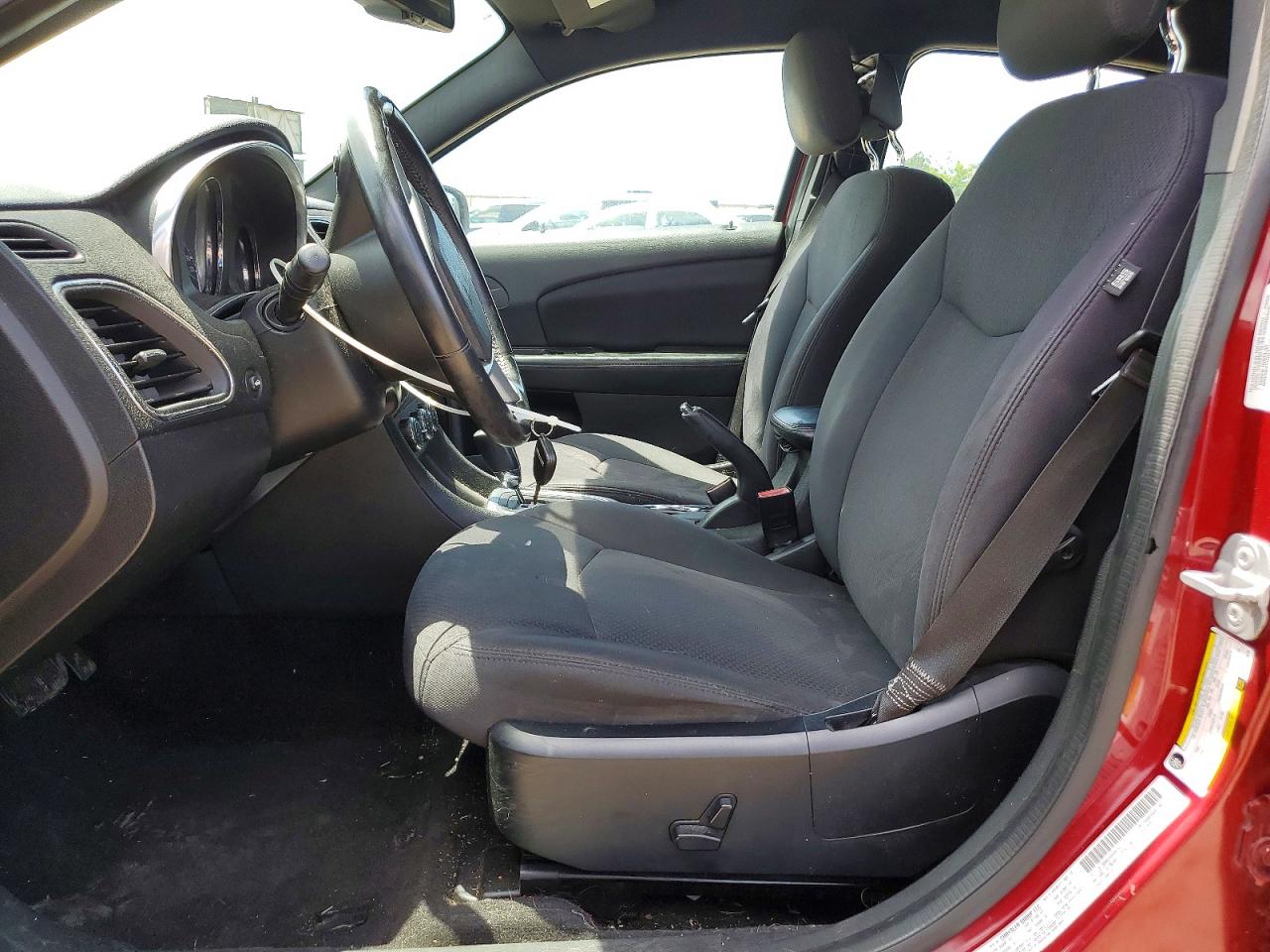 2013 Chrysler 200 Touring Red vin: 1C3CCBBB5DN549575