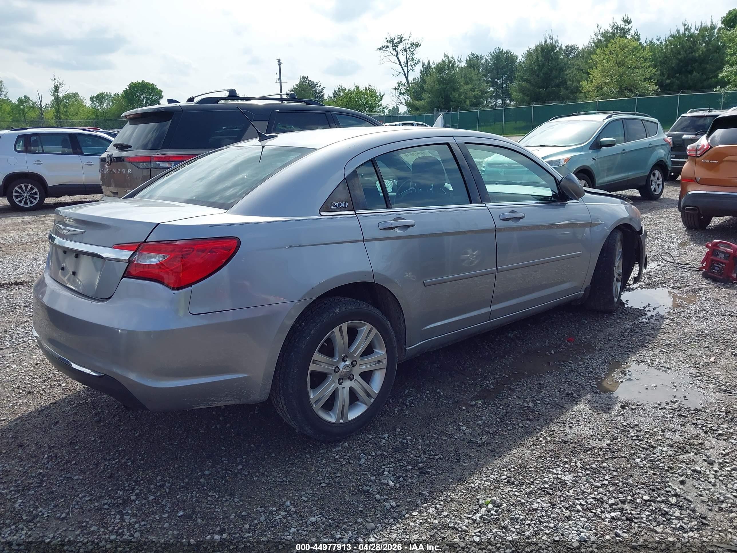 2013 Chrysler 200 Touring Silver vin: 1C3CCBBB5DN601027