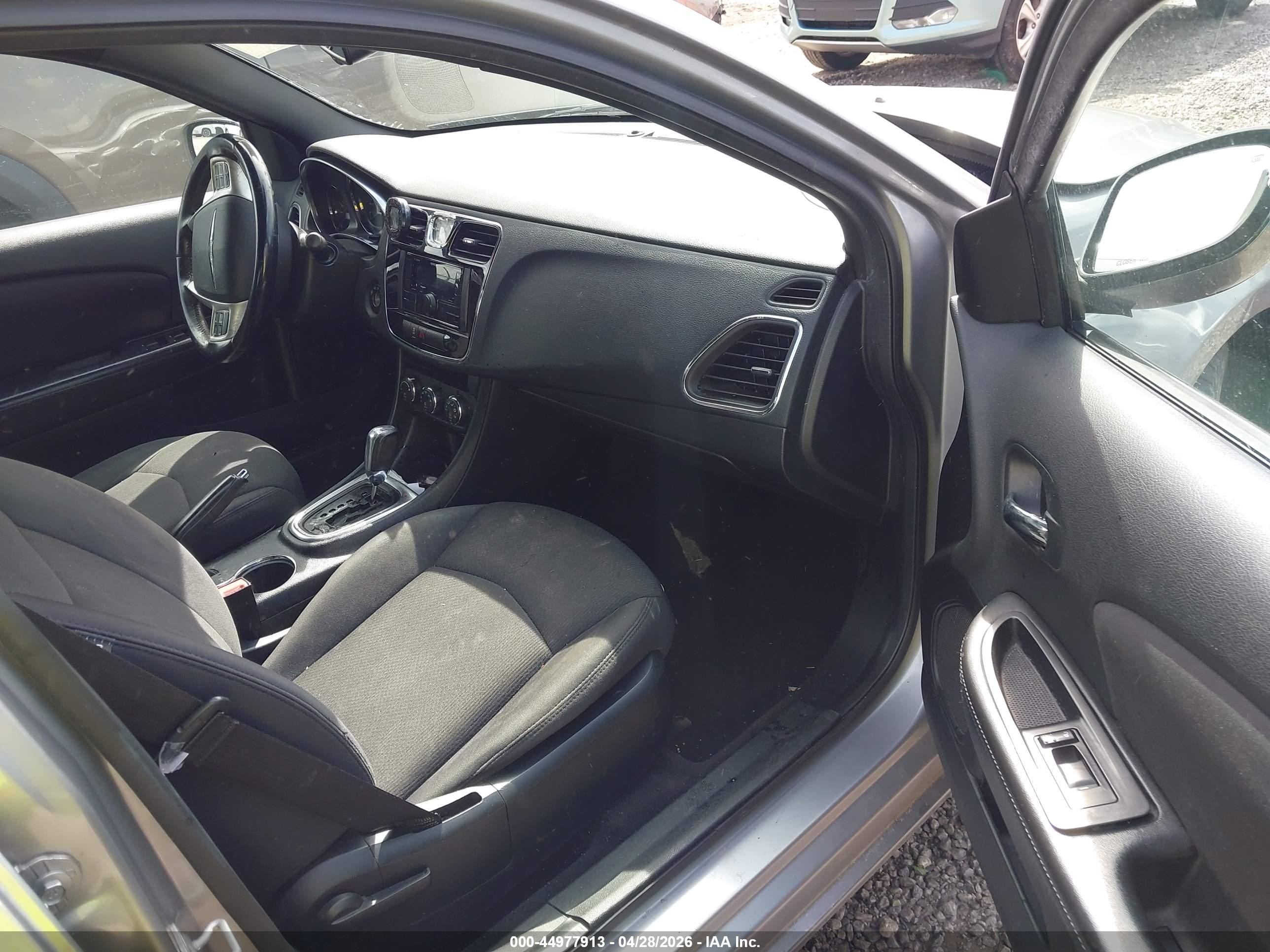 2013 Chrysler 200 Touring Silver vin: 1C3CCBBB5DN601027