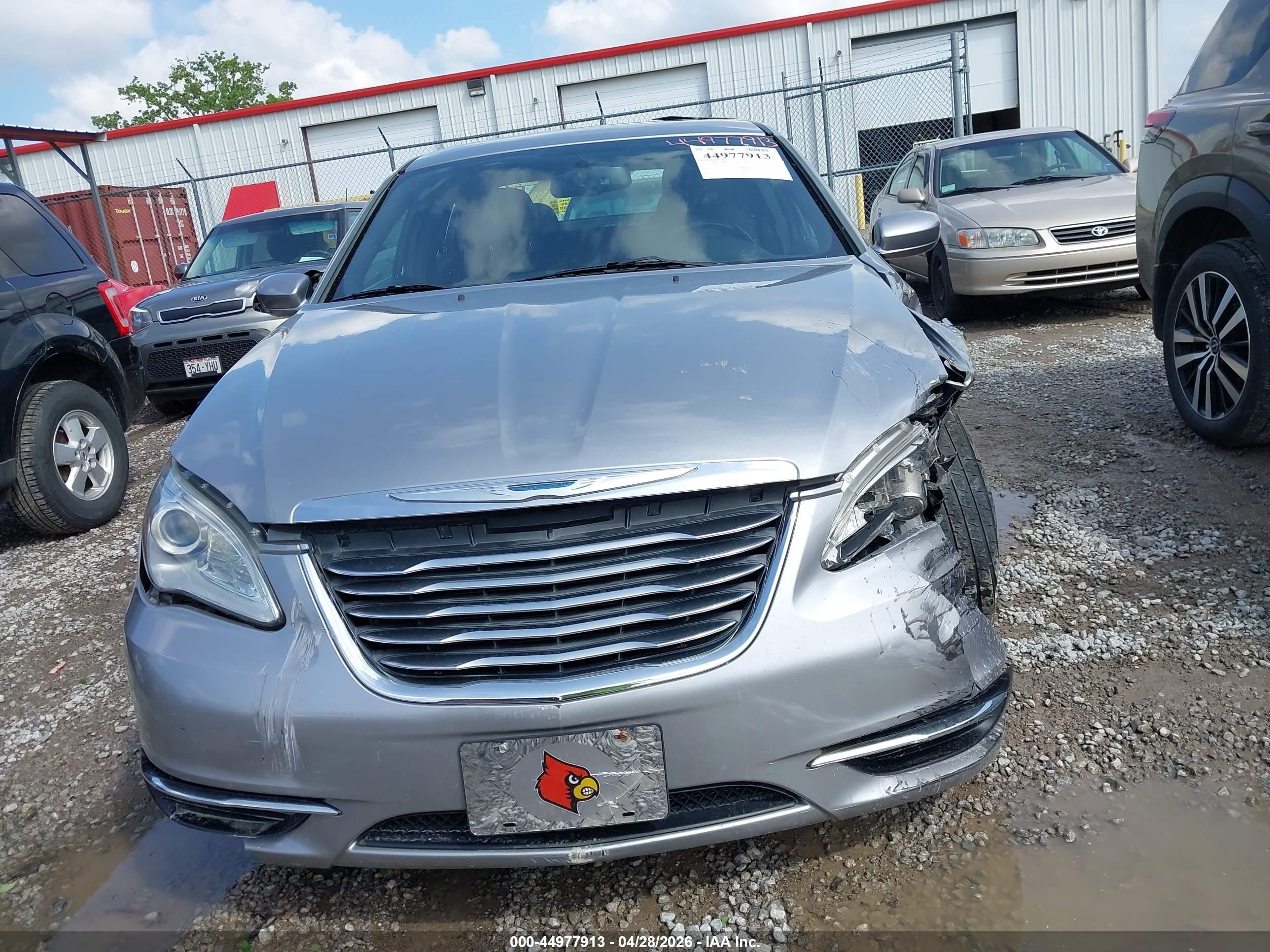 2013 Chrysler 200 Touring Silver vin: 1C3CCBBB5DN601027