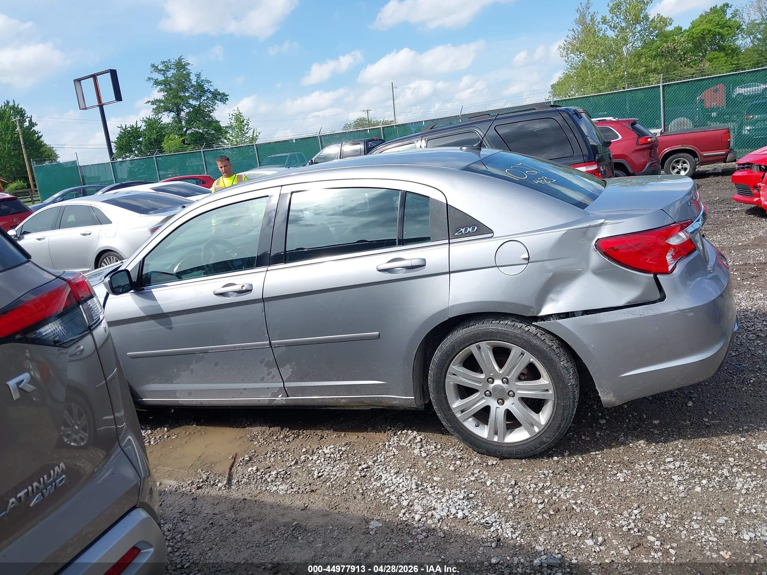 2013 Chrysler 200 Touring Silver vin: 1C3CCBBB5DN601027