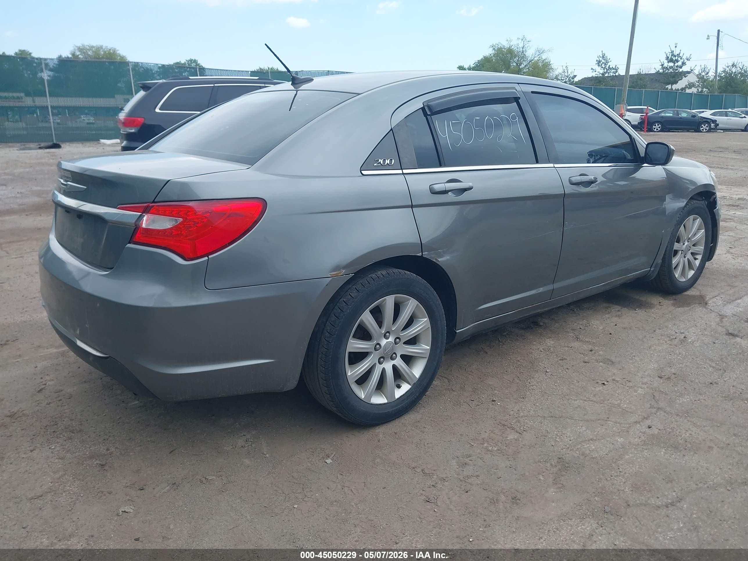 2013 Chrysler 200 Touring Gray vin: 1C3CCBBB5DN601884