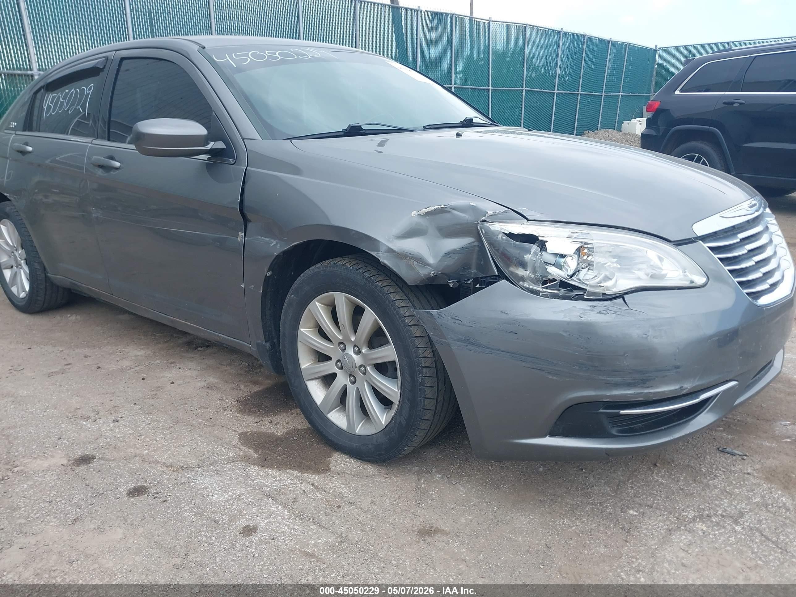 2013 Chrysler 200 Touring Gray vin: 1C3CCBBB5DN601884