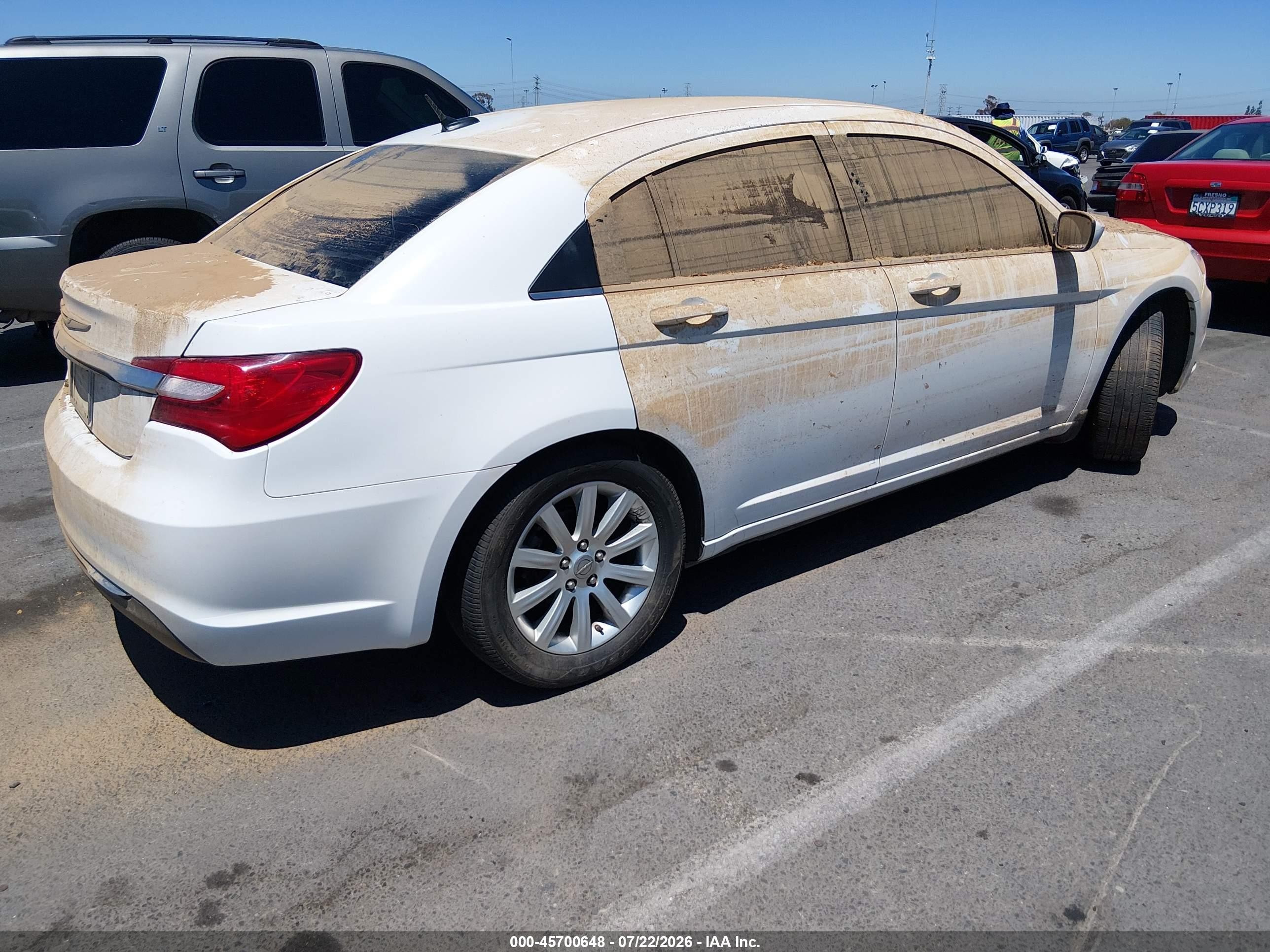 2013 Chrysler 200 Touring White vin: 1C3CCBBB5DN639809