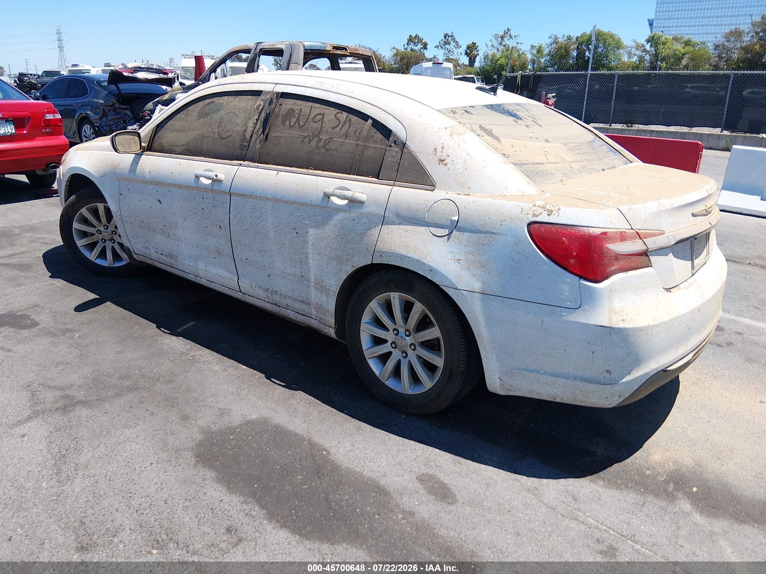 2013 Chrysler 200 Touring White vin: 1C3CCBBB5DN639809