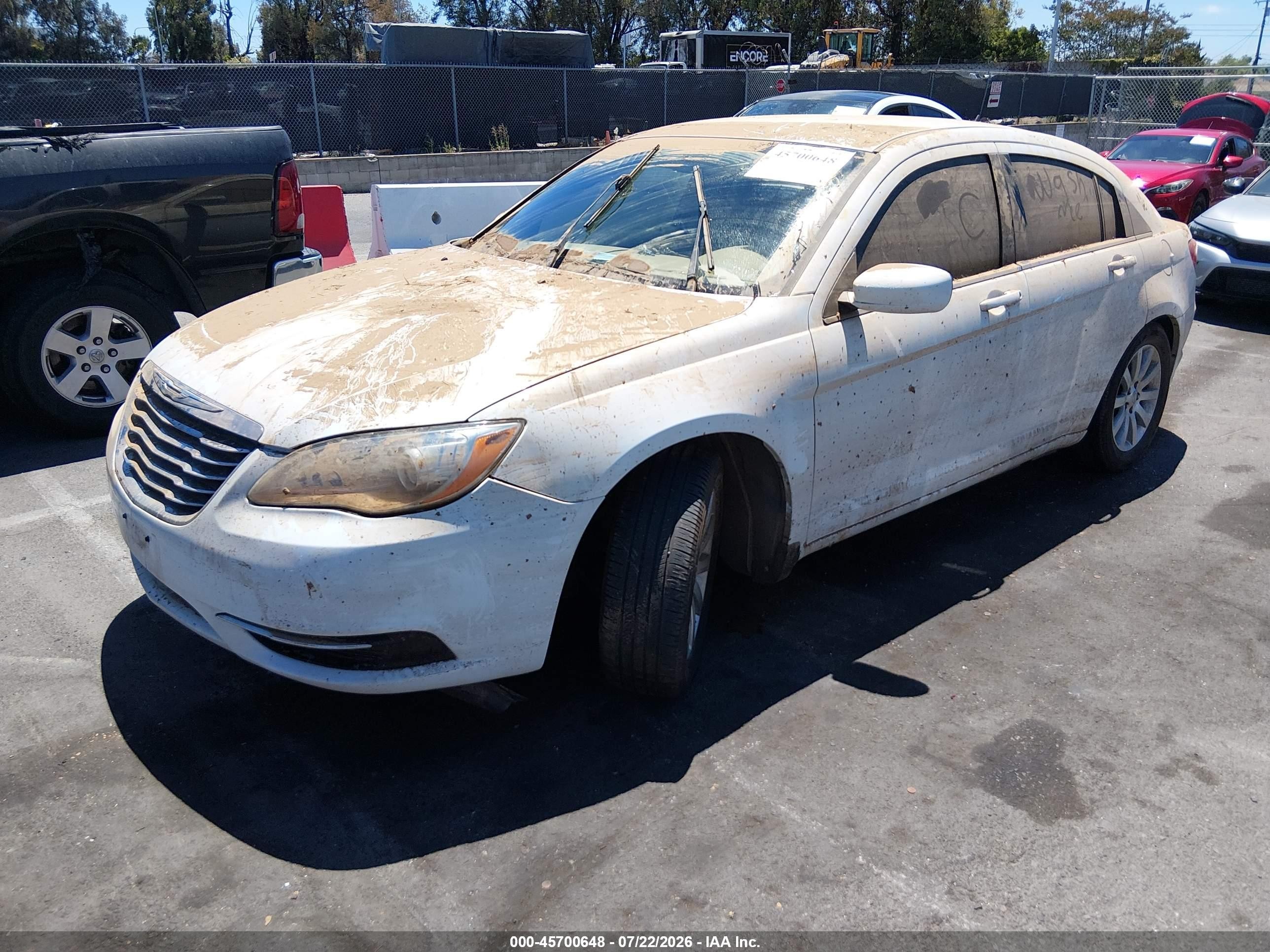 2013 Chrysler 200 Touring White vin: 1C3CCBBB5DN639809