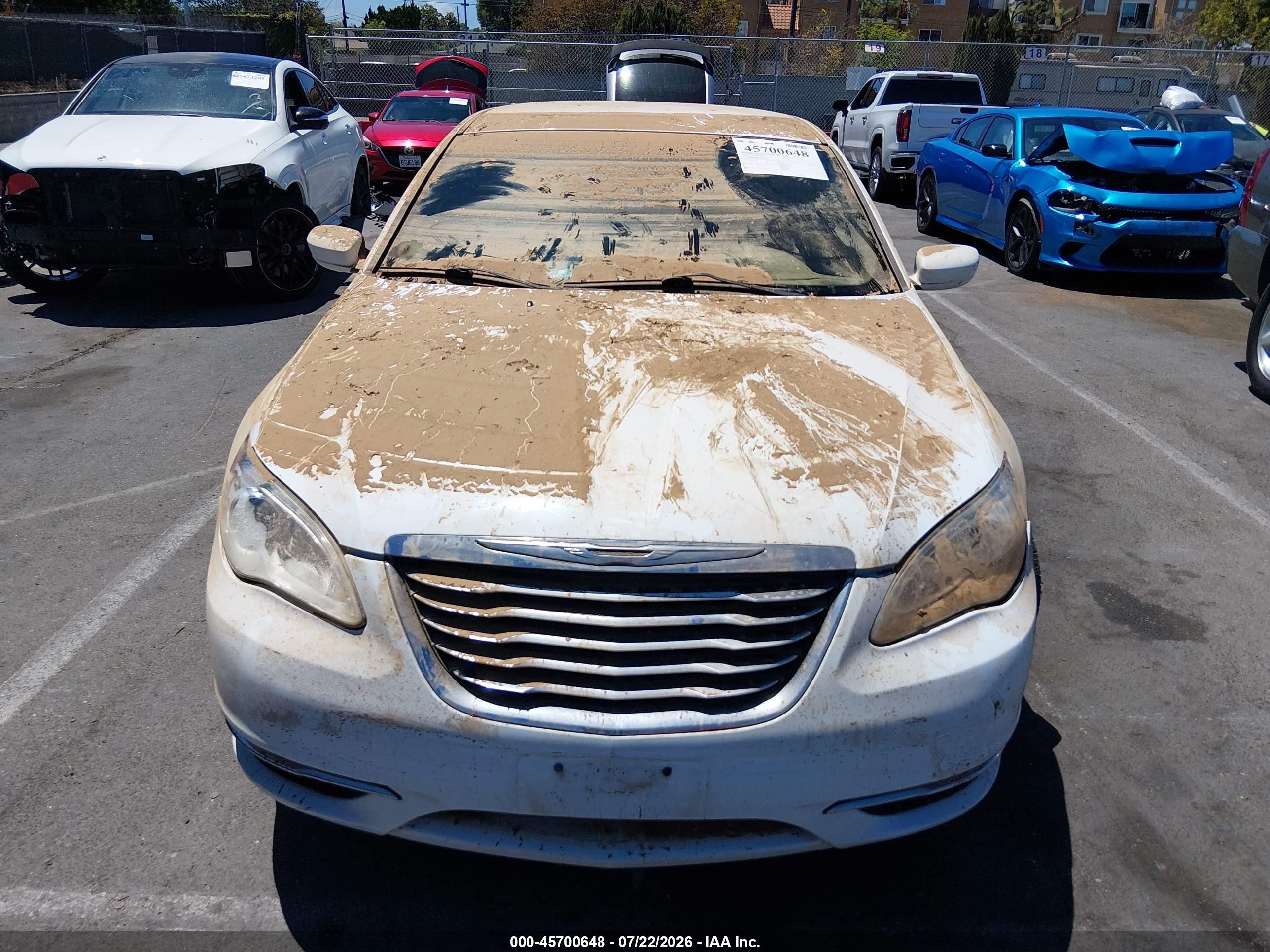 2013 Chrysler 200 Touring White vin: 1C3CCBBB5DN639809