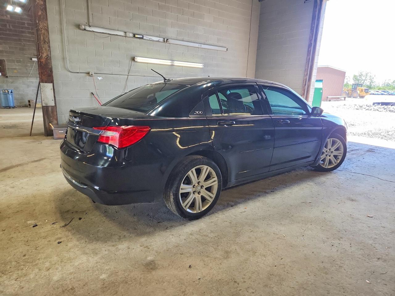 2013 Chrysler 200 Touring Black vin: 1C3CCBBB5DN732071