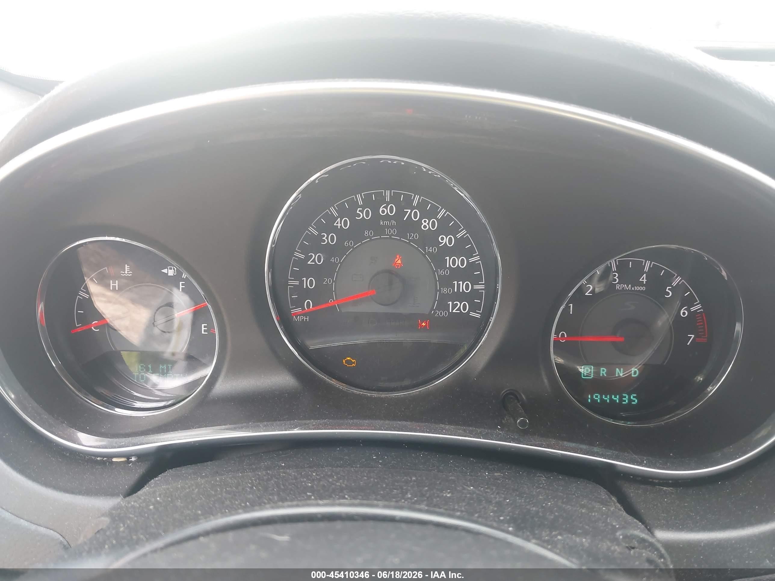 2013 Chrysler 200 Touring White vin: 1C3CCBBB6DN543087