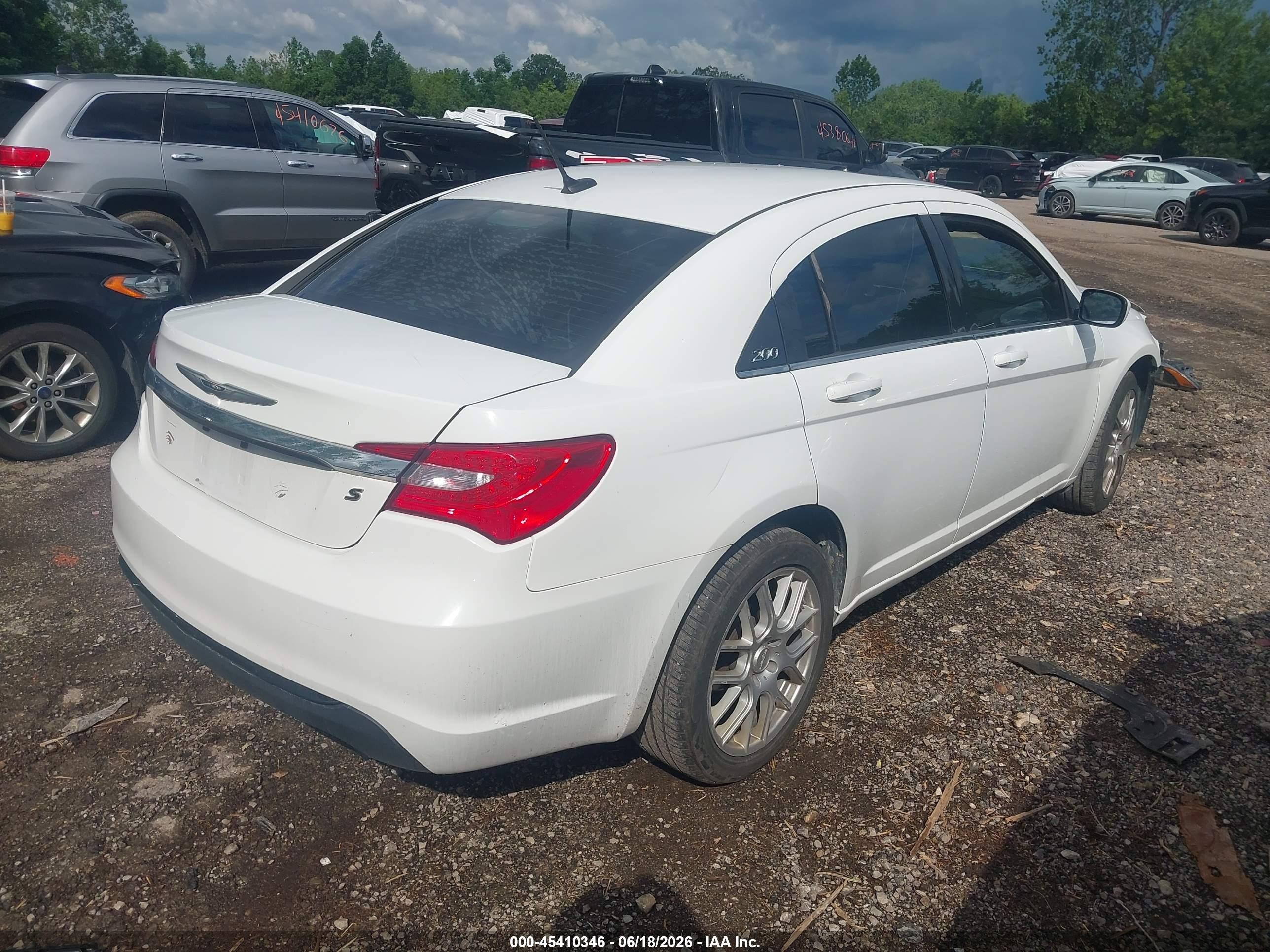 2013 Chrysler 200 Touring White vin: 1C3CCBBB6DN543087