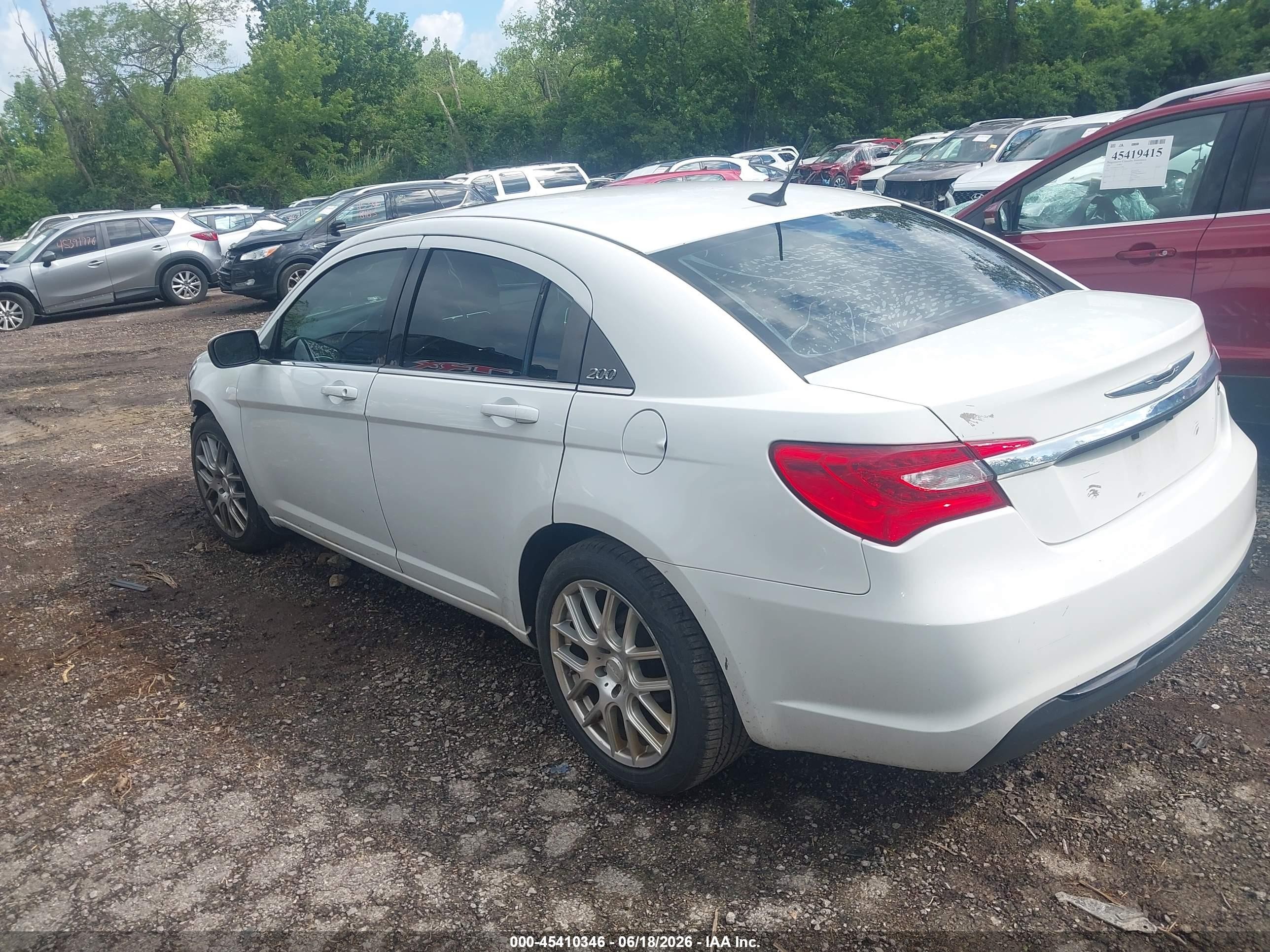 2013 Chrysler 200 Touring White vin: 1C3CCBBB6DN543087