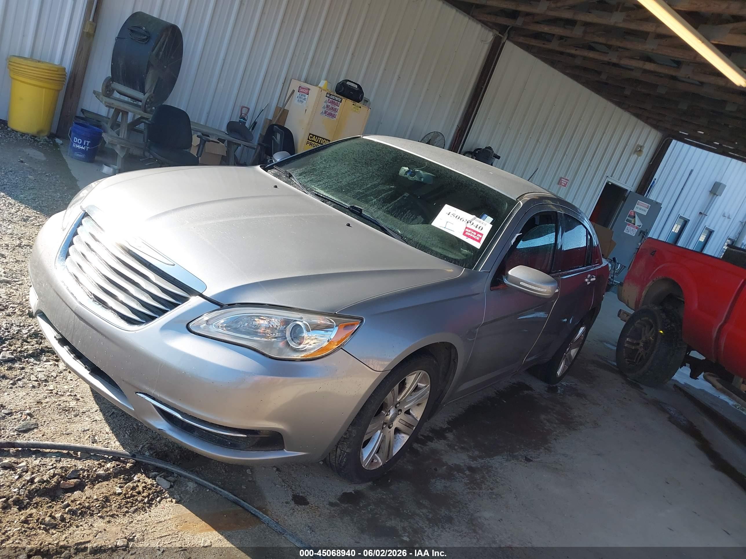 2013 Chrysler 200 Touring Серебряный vin: 1C3CCBBB6DN587929