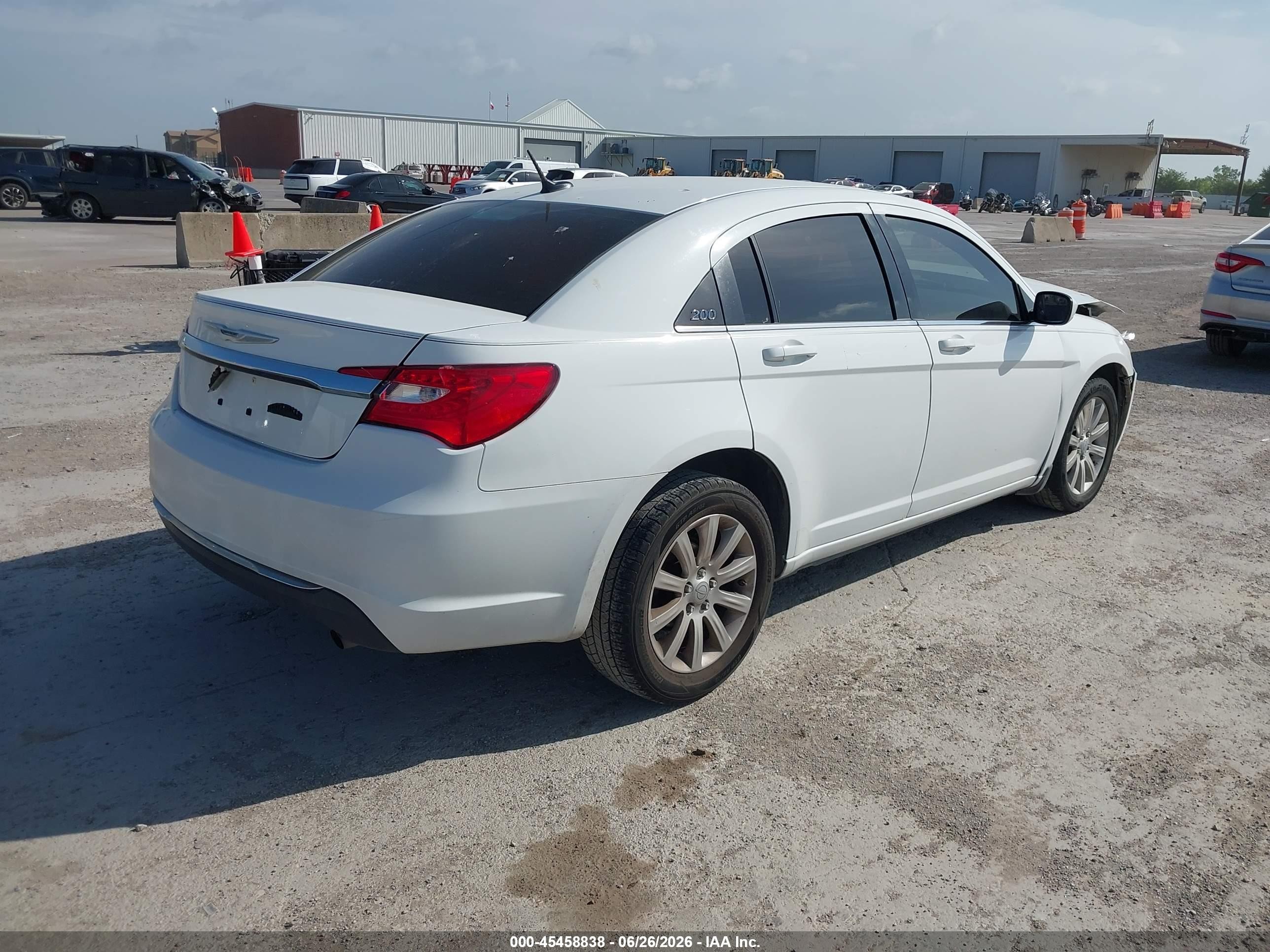 2013 Chrysler 200 Touring White vin: 1C3CCBBB6DN629208