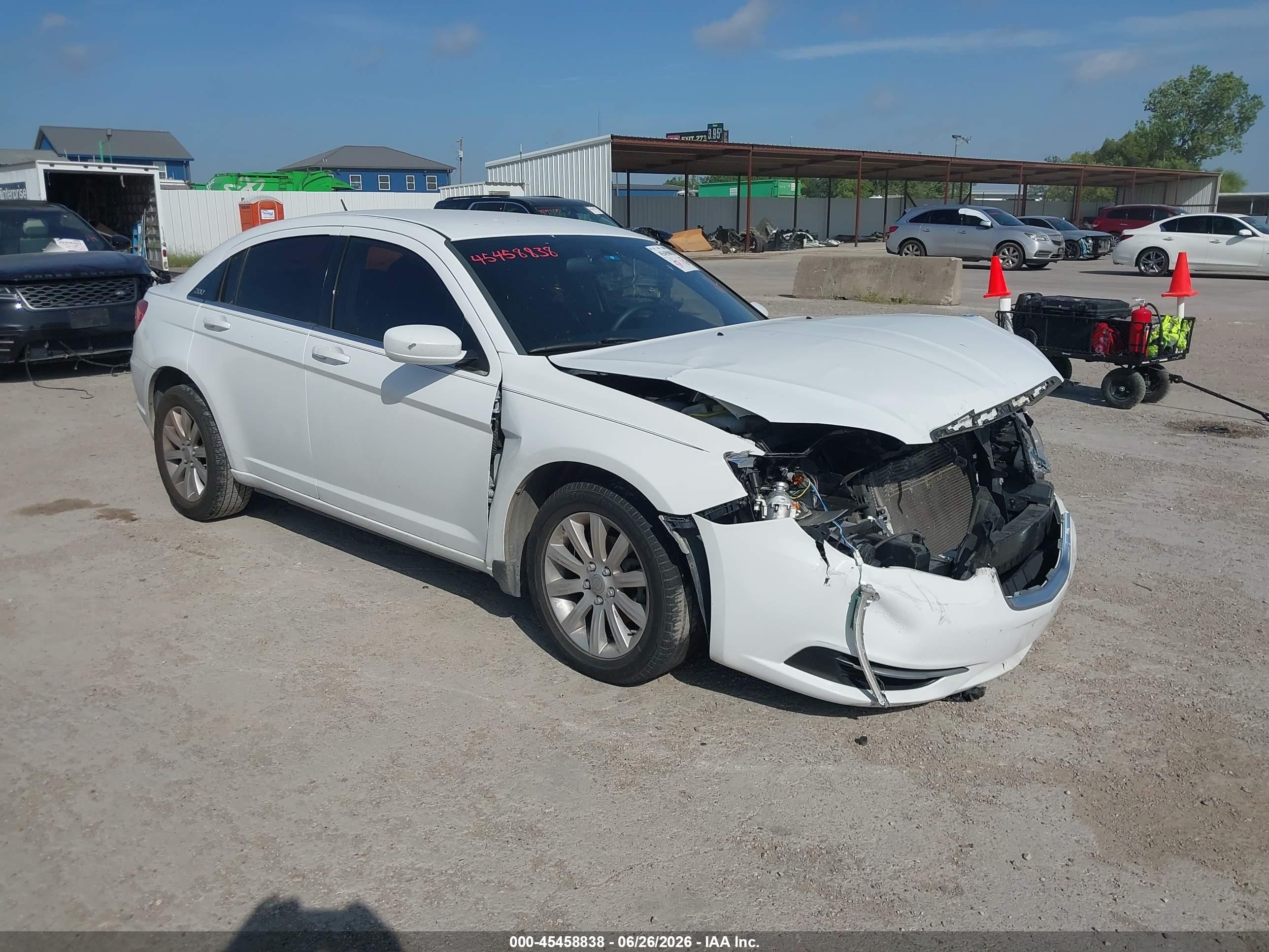 2013 Chrysler 200 Touring White vin: 1C3CCBBB6DN629208