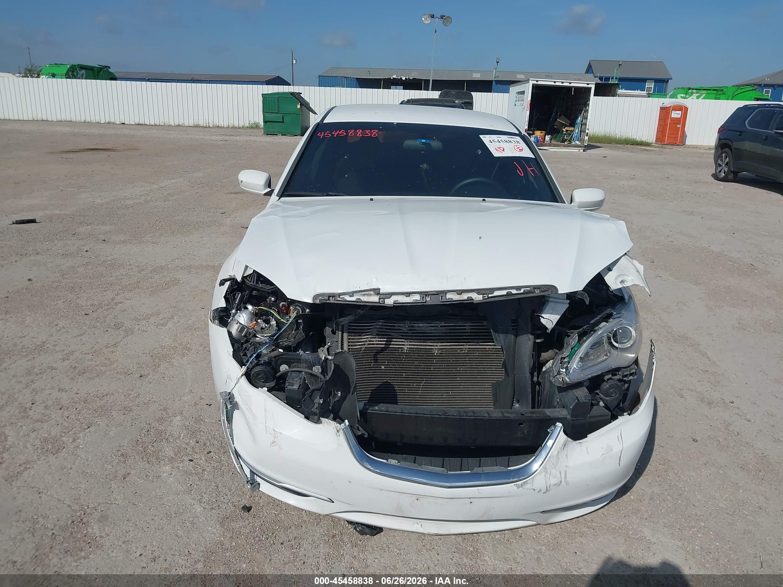 2013 Chrysler 200 Touring White vin: 1C3CCBBB6DN629208