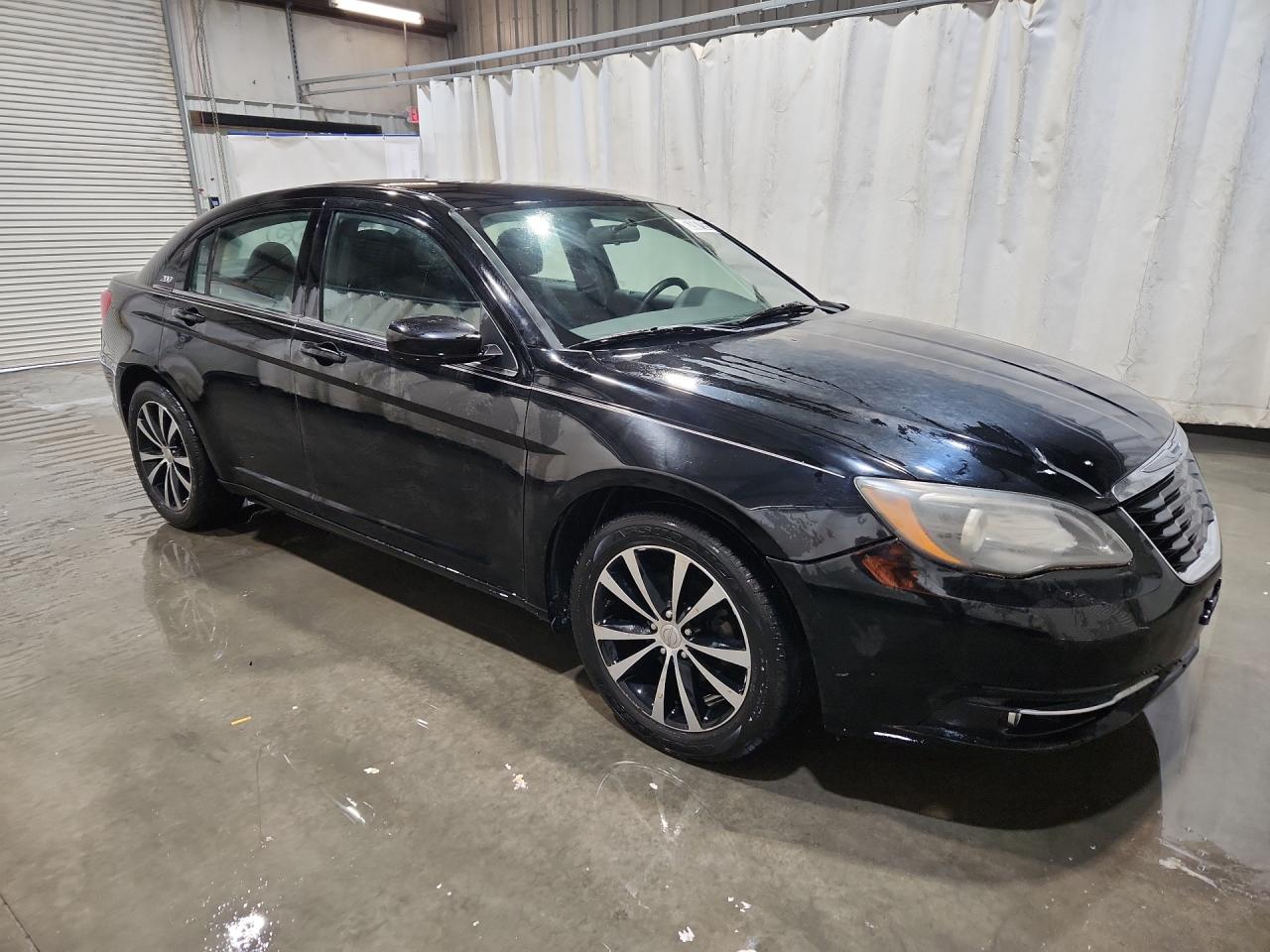 2013 Chrysler 200 Touring Black vin: 1C3CCBBB6DN651290 Damage: Right Rear Tire, Worn, Replacement Required
