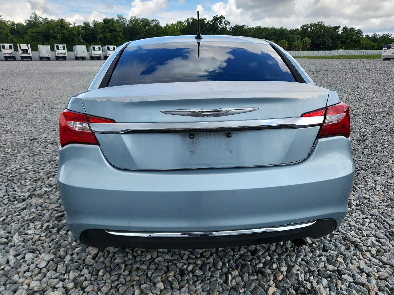 2013 Chrysler 200 Touring Blue vin: 1C3CCBBB6DN676383