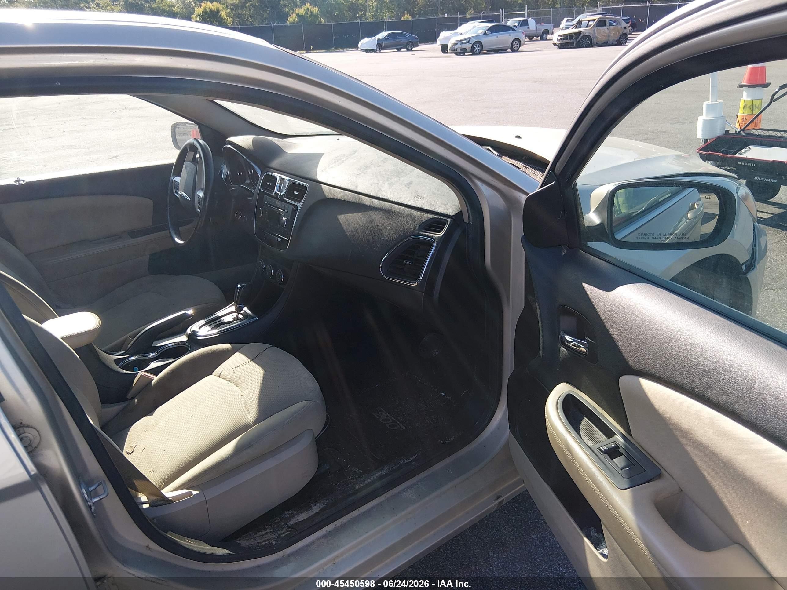 2014 Chrysler 200 Touring Tan vin: 1C3CCBBB6EN171770