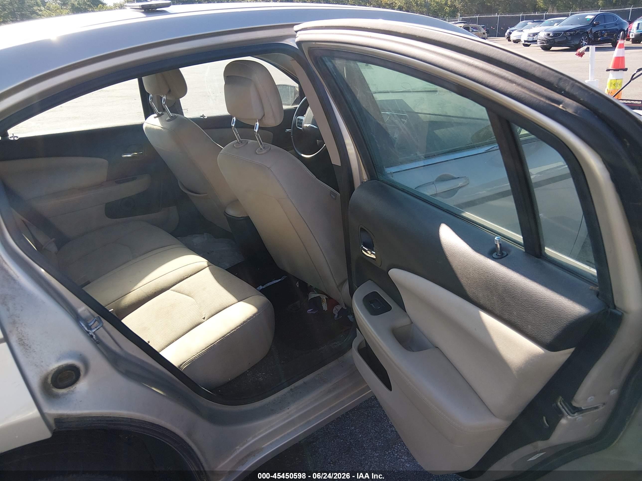 2014 Chrysler 200 Touring Tan vin: 1C3CCBBB6EN171770