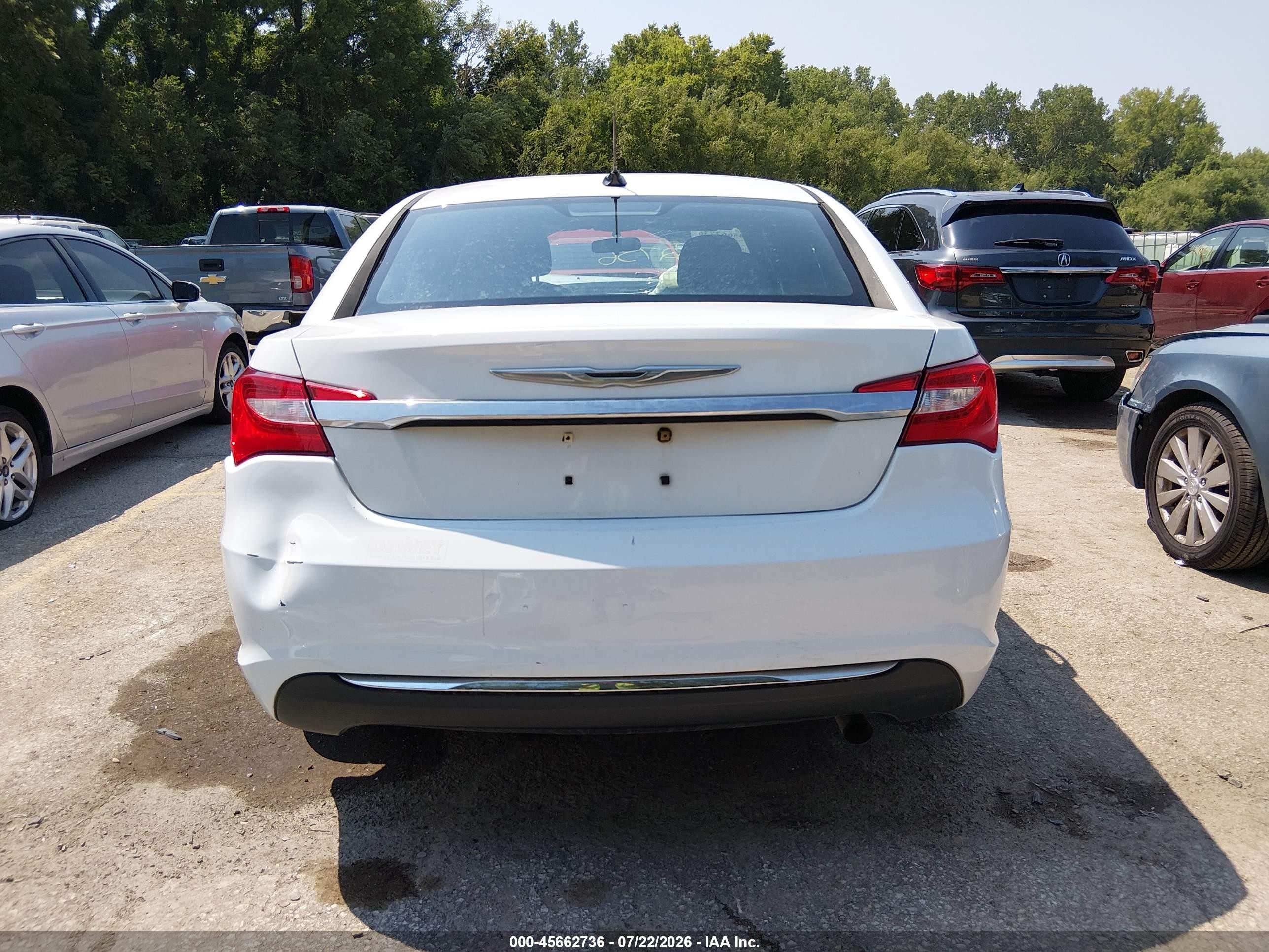 2012 Chrysler 200 Touring White vin: 1C3CCBBB7CN210427
